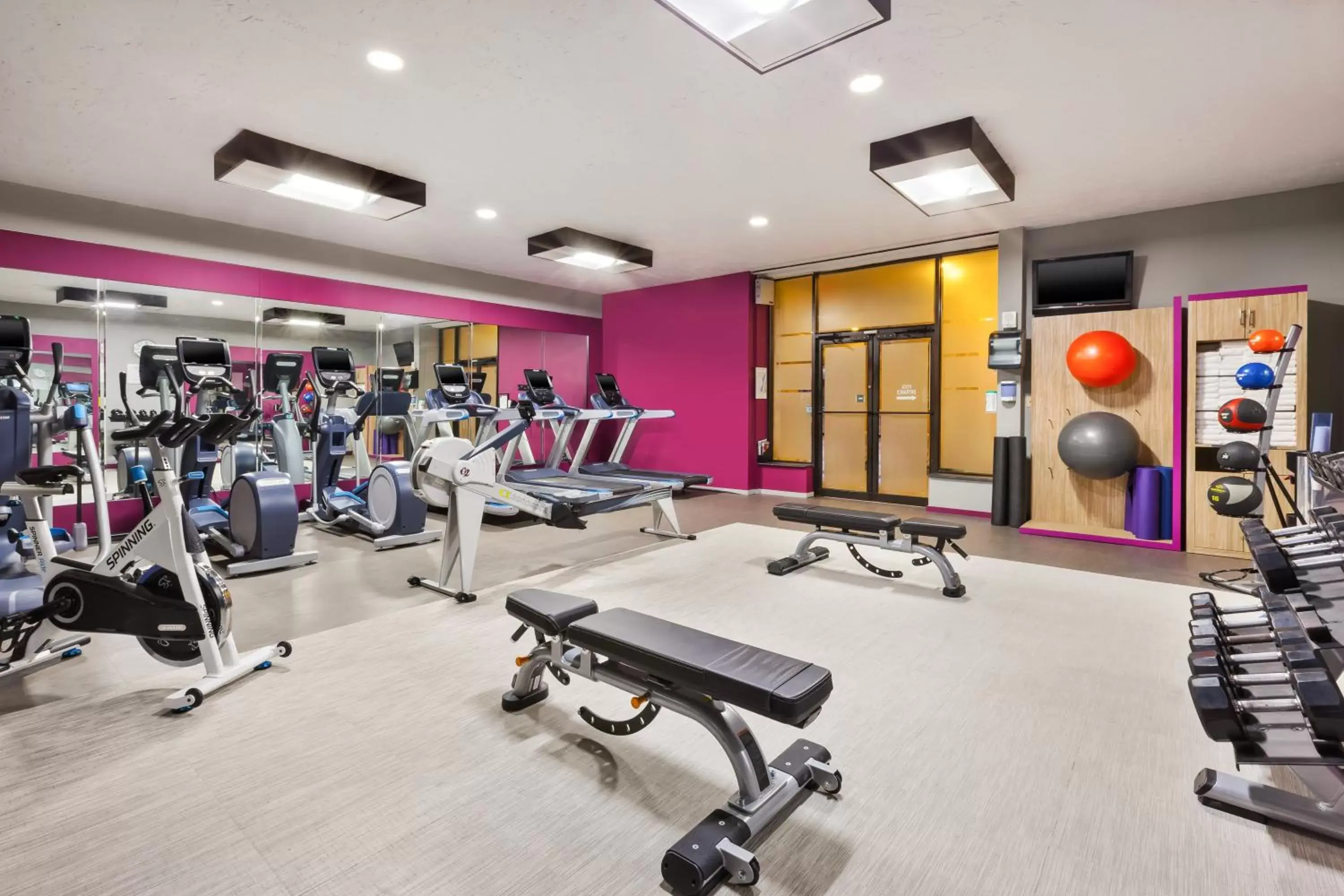 Fitness centre/facilities, Fitness Center/Facilities in Crowne Plaza Columbus North - Worthington, an IHG Hotel