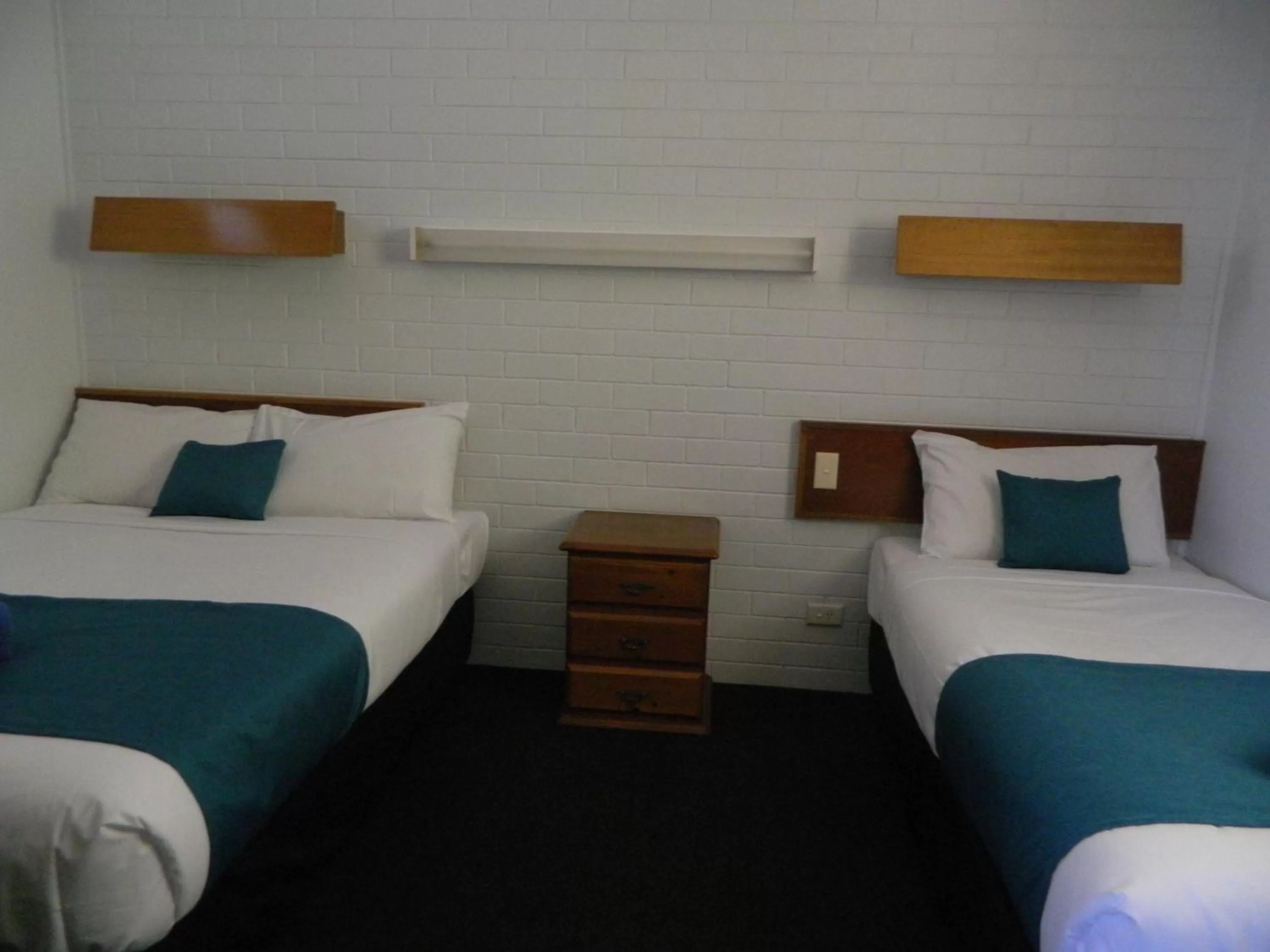 Bedroom, Bed in Coachman Motel