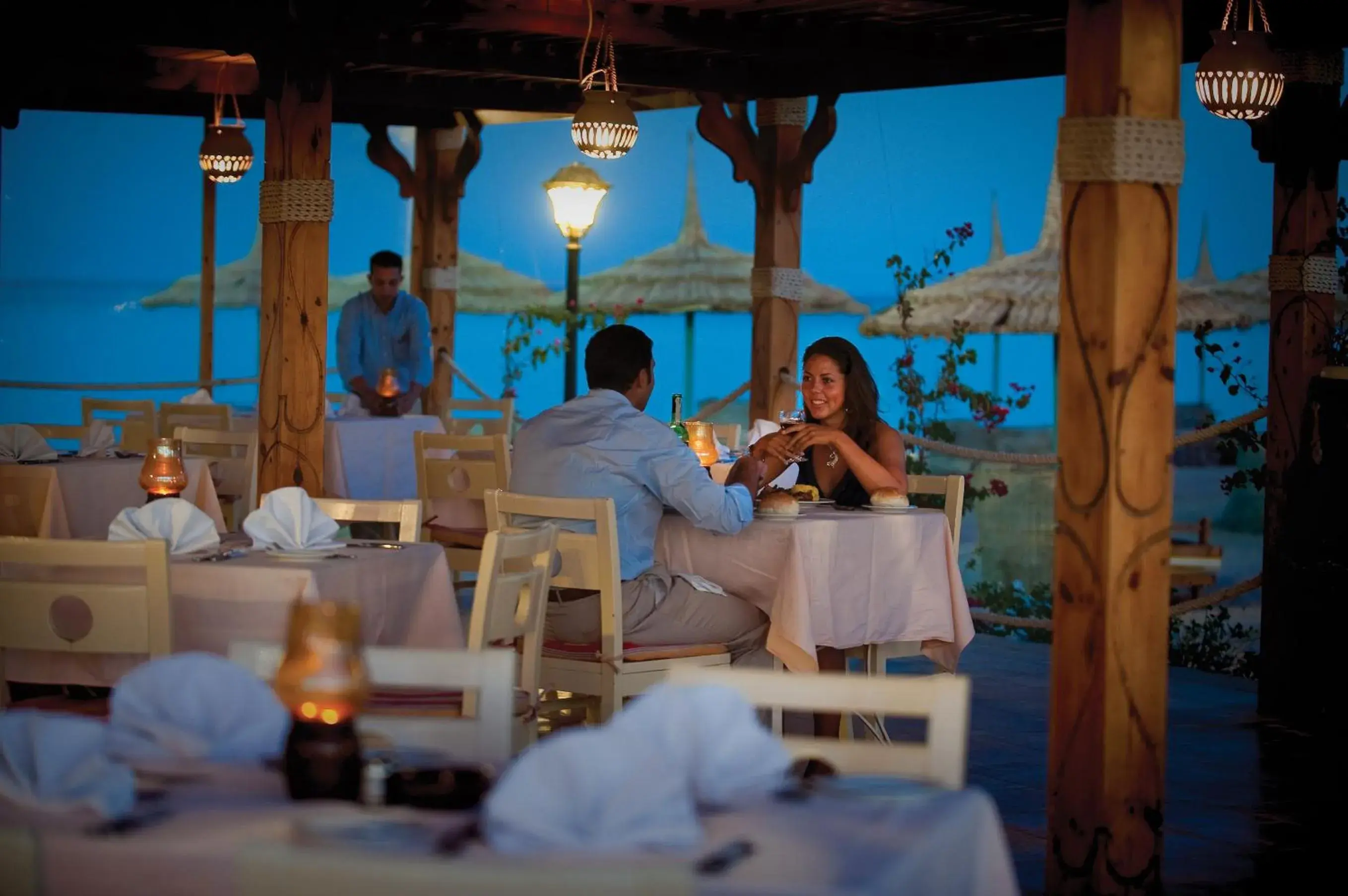 Restaurant/places to eat in Amwaj Oyoun Resort Restaurant/places to eat in Amwaj Oyoun Resort