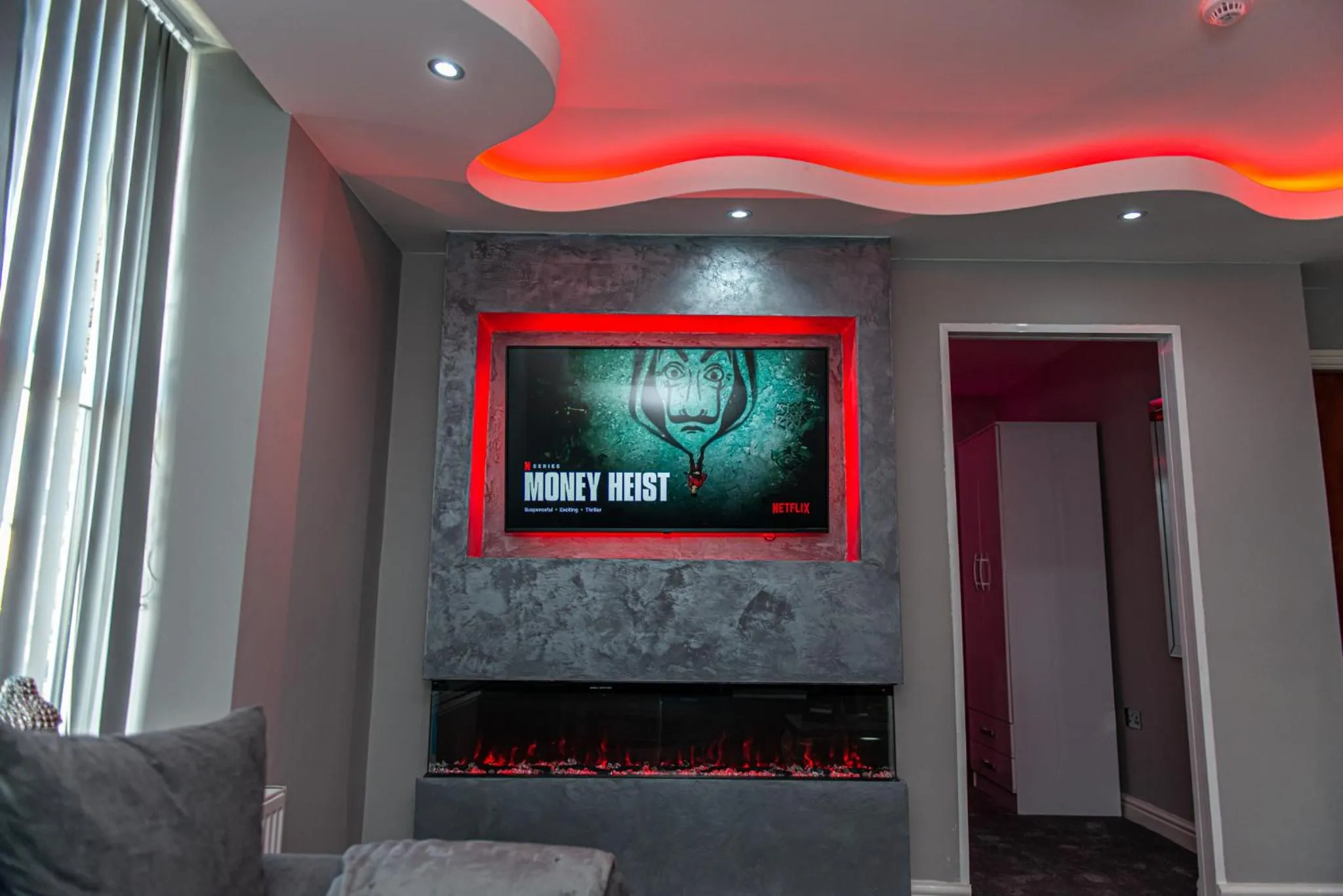 TV and multimedia in Meridian Serviced Apartments