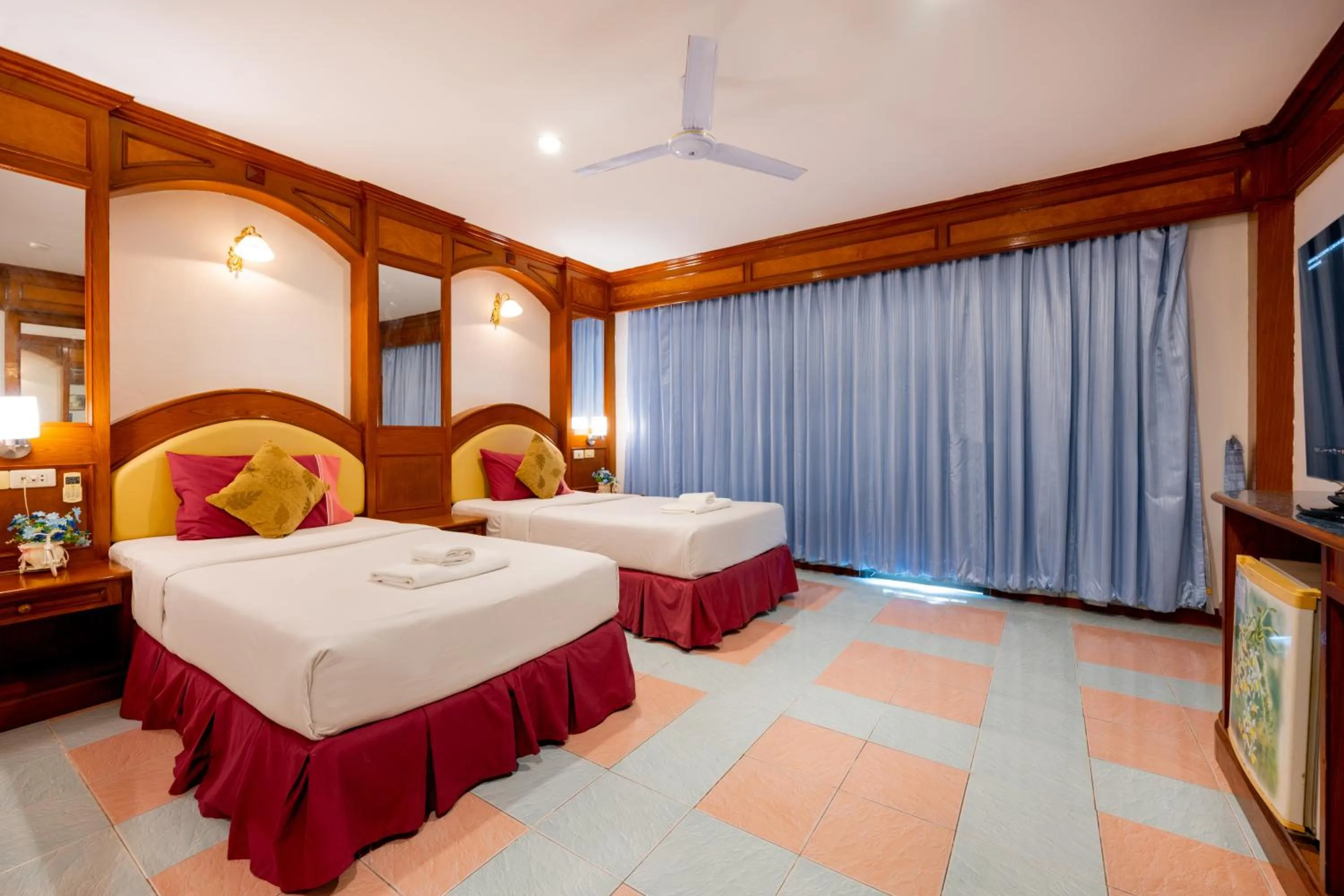 Bedroom, Bed in Lamai Hotel