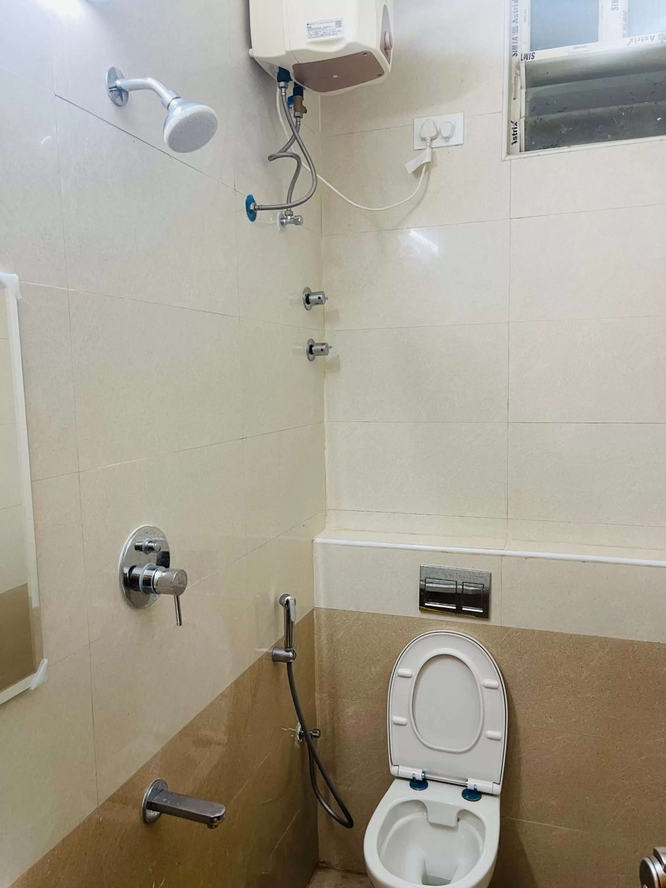 Toilet in MVP Residencies
