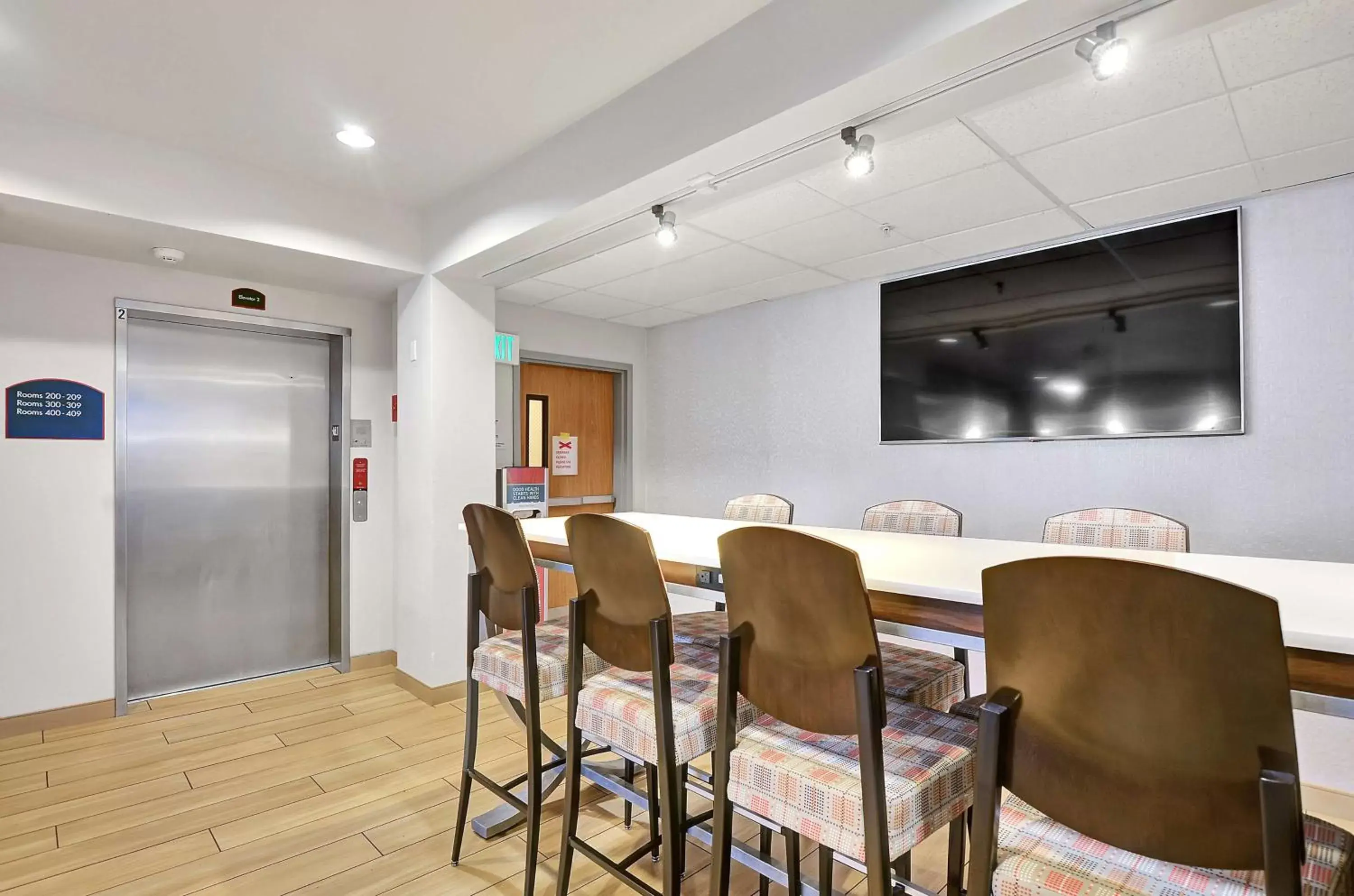 Lobby or reception in Executive Residency by Best Western Navigator Inn & Suites