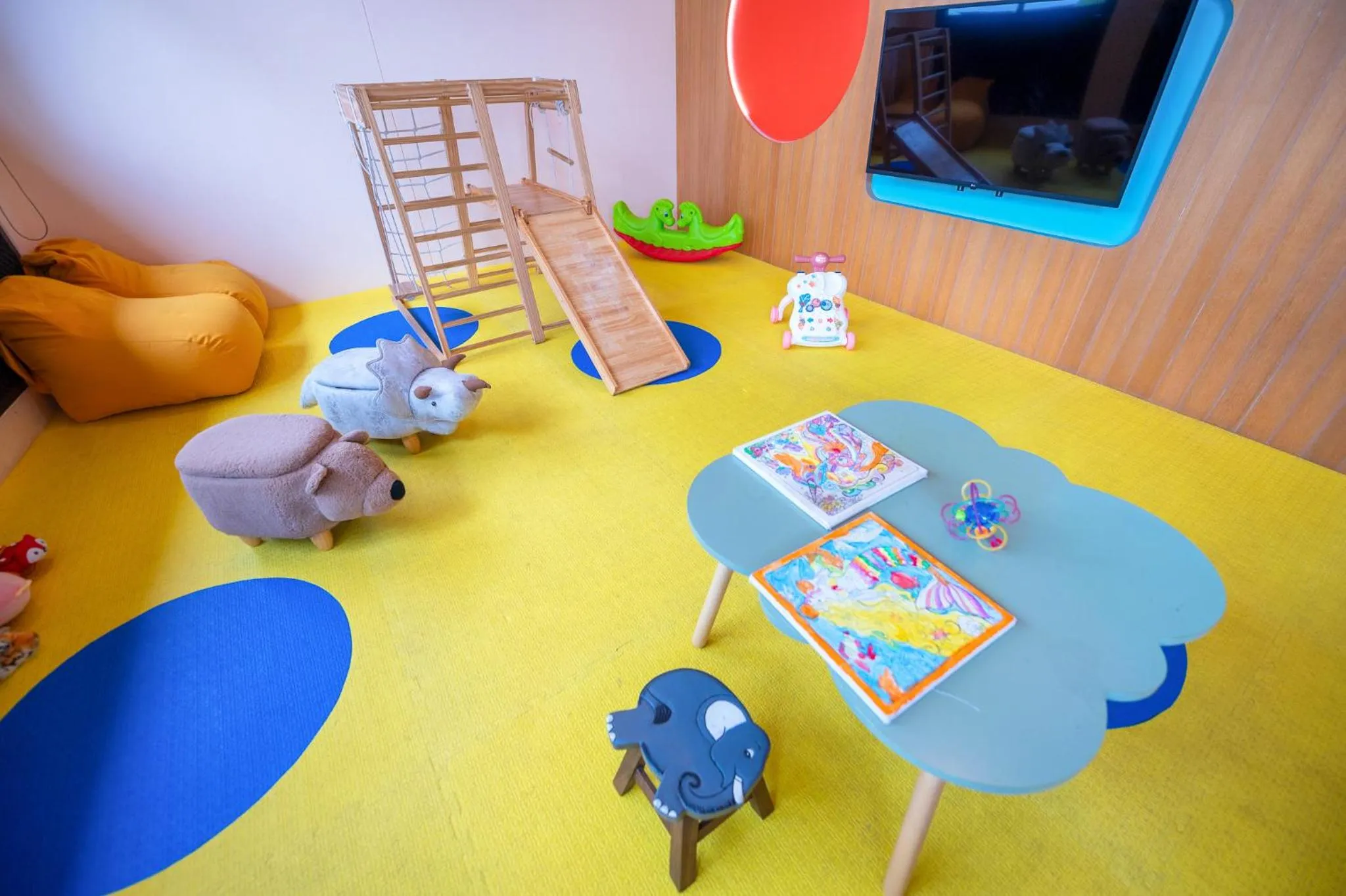 Kids's club in HOMA Phuket Town