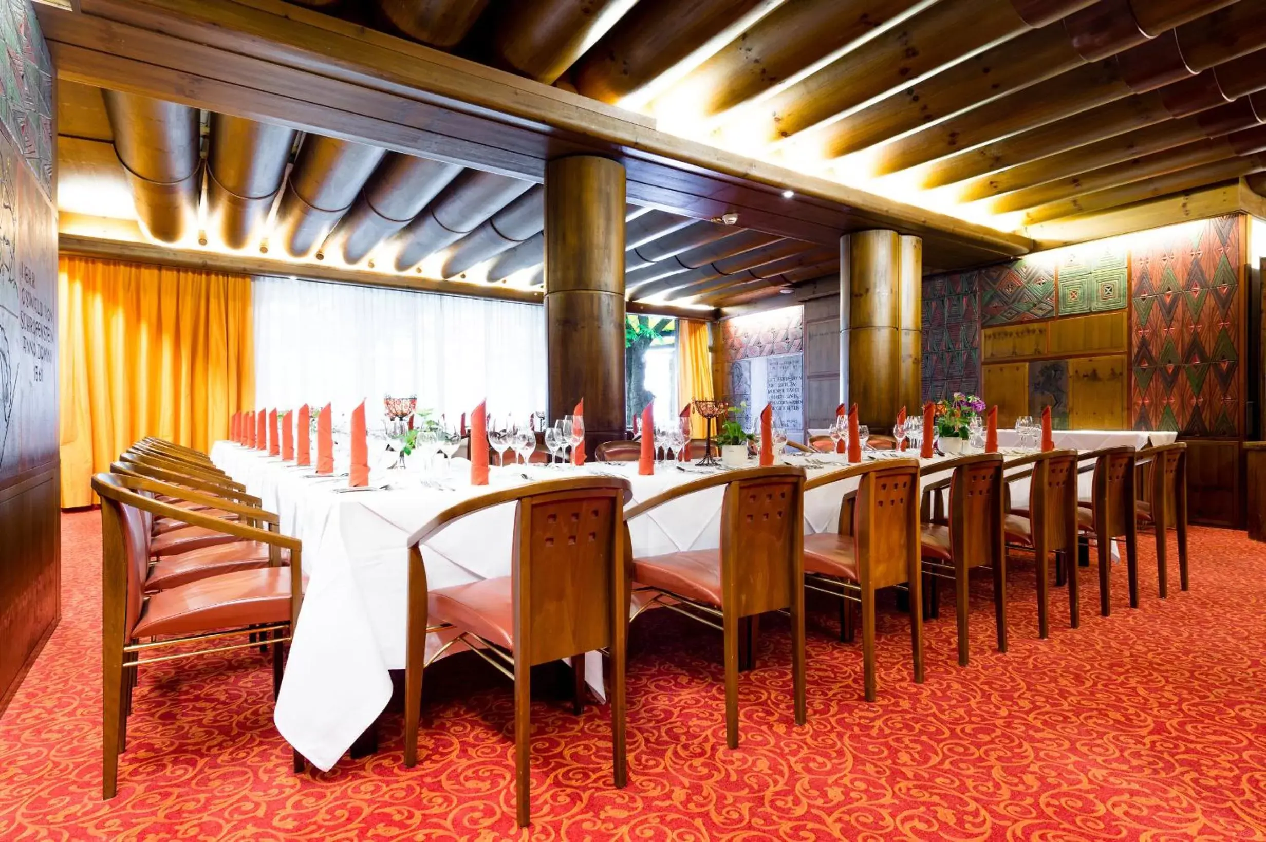 Banquet/Function facilities, Restaurant/Places to Eat in Hotel Schrofenstein