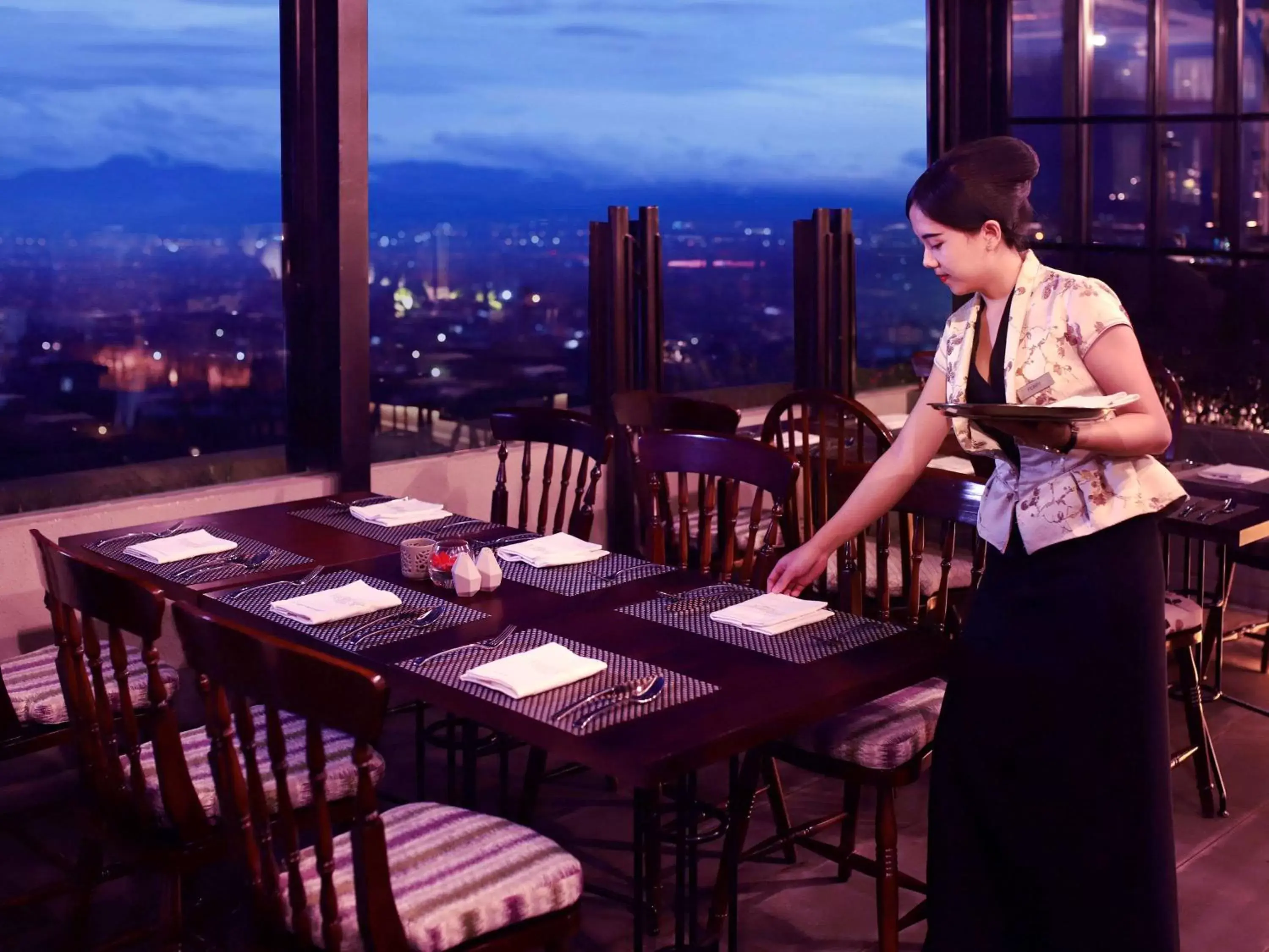 Restaurant/Places to Eat in Grand Mercure Bandung Setiabudi