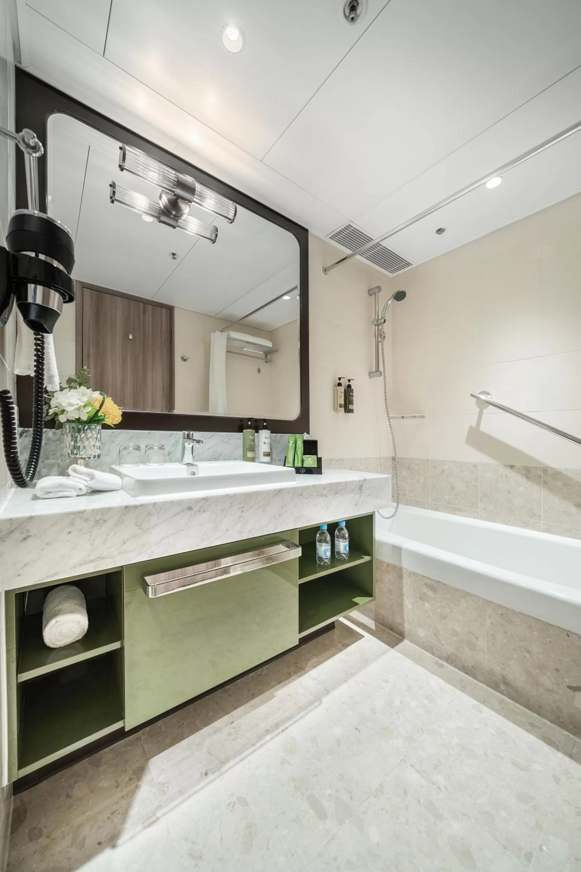 Bathroom in Harbour Plaza Metropolis