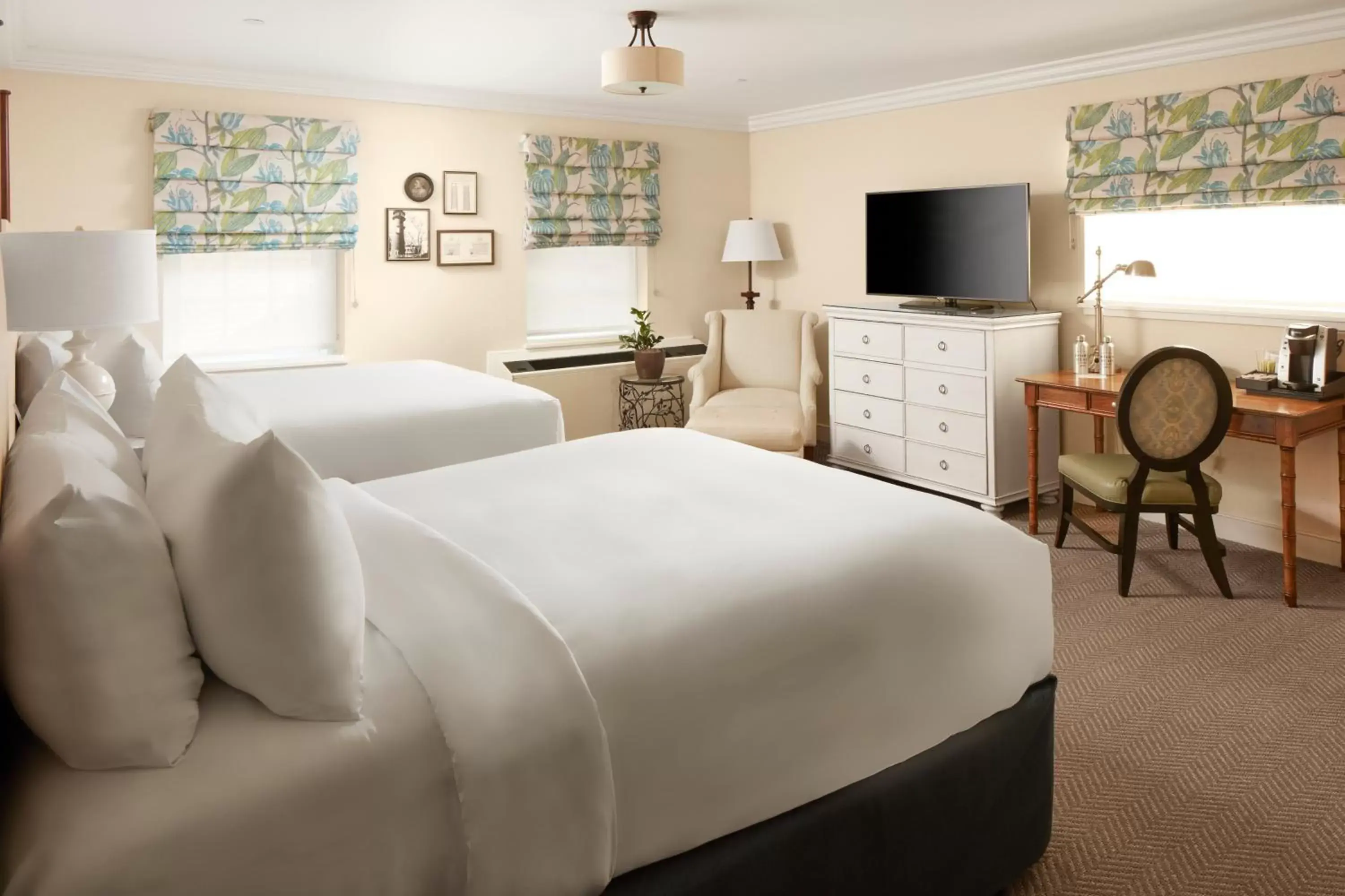 Bedroom, TV/Entertainment Center in Boar's Head Resort