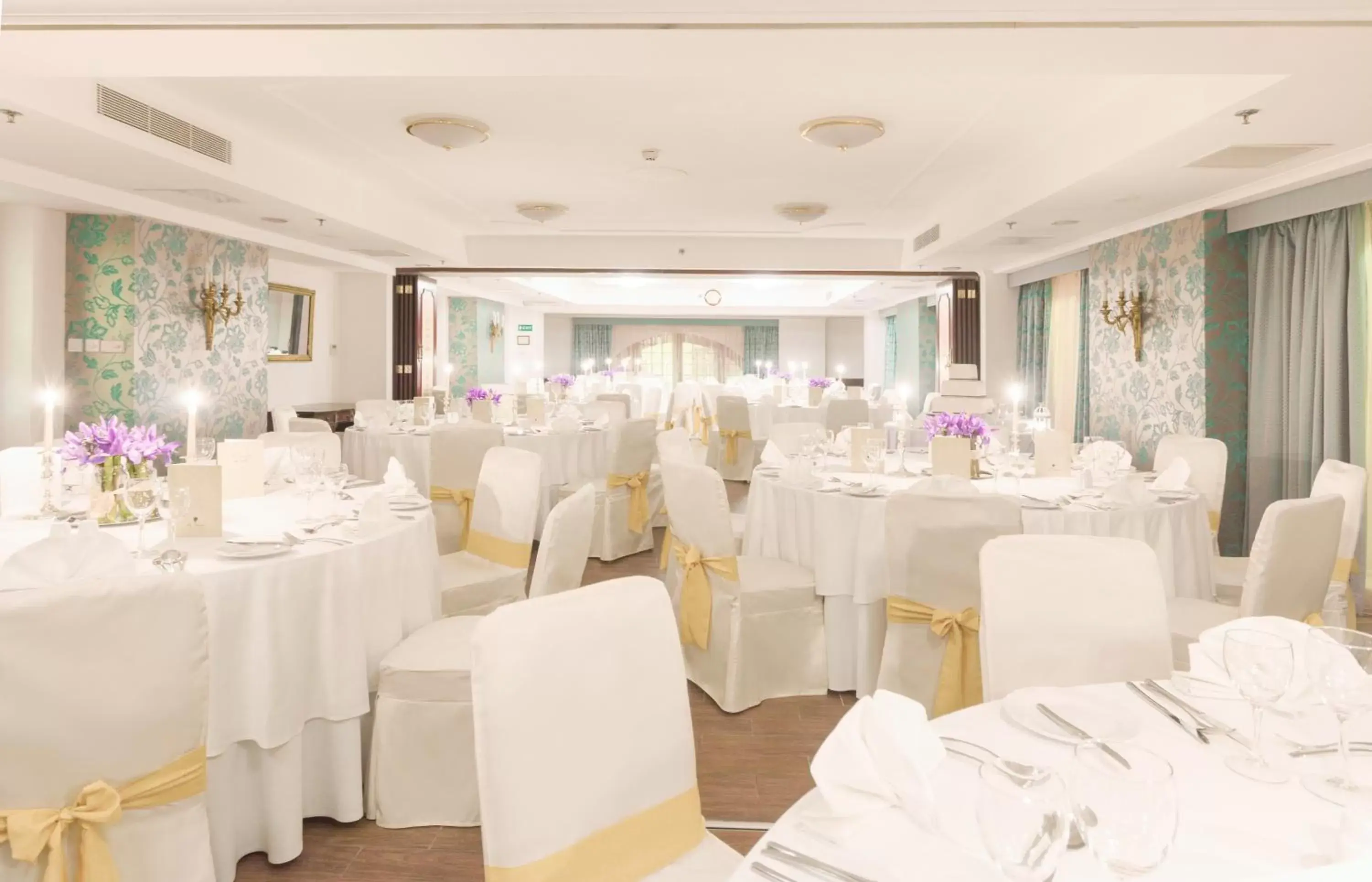 Banquet/Function facilities, Banquet Facilities in AX The Victoria Hotel