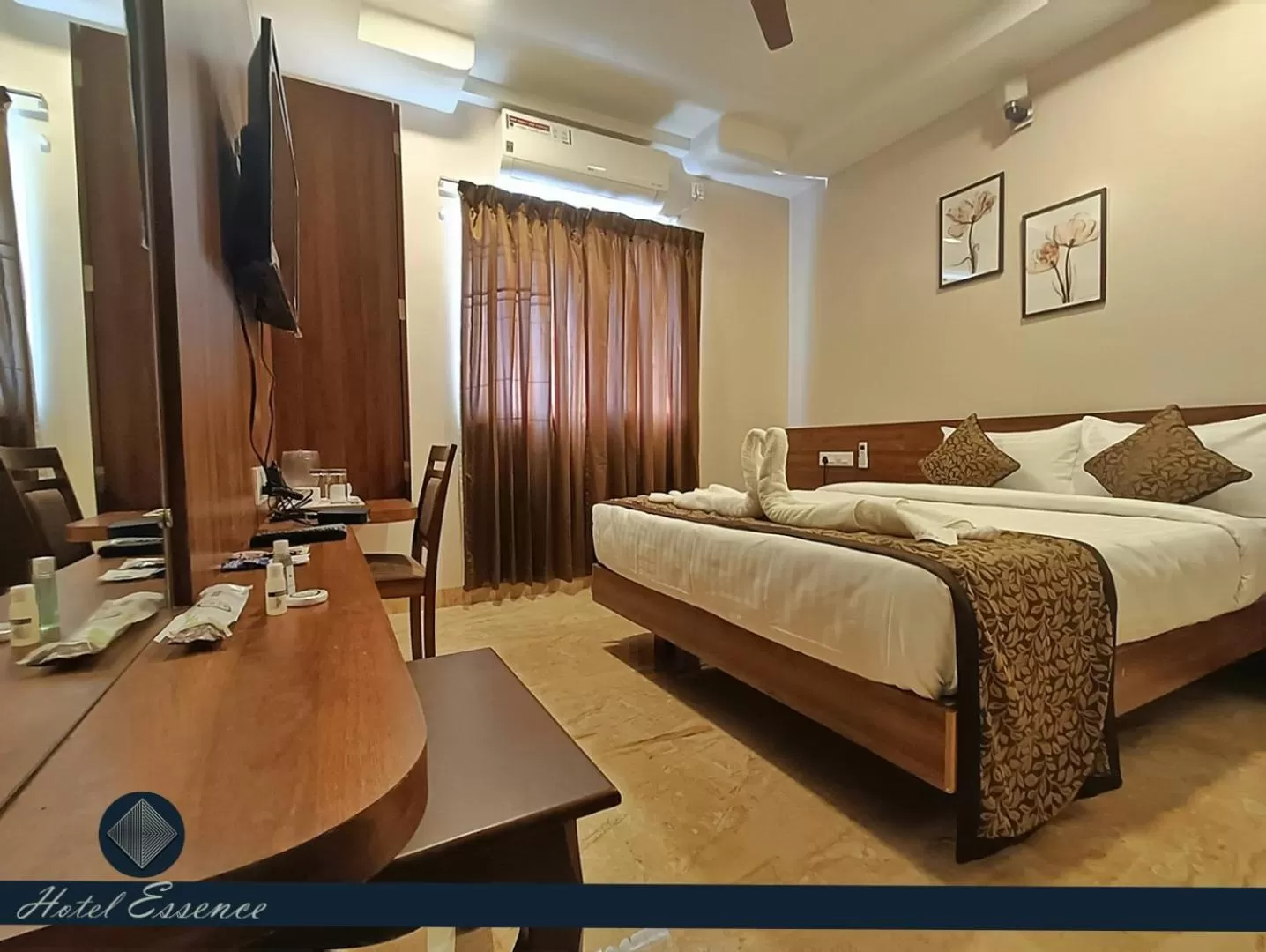 Photo of the whole room, Bed in Hotel ESSENCE