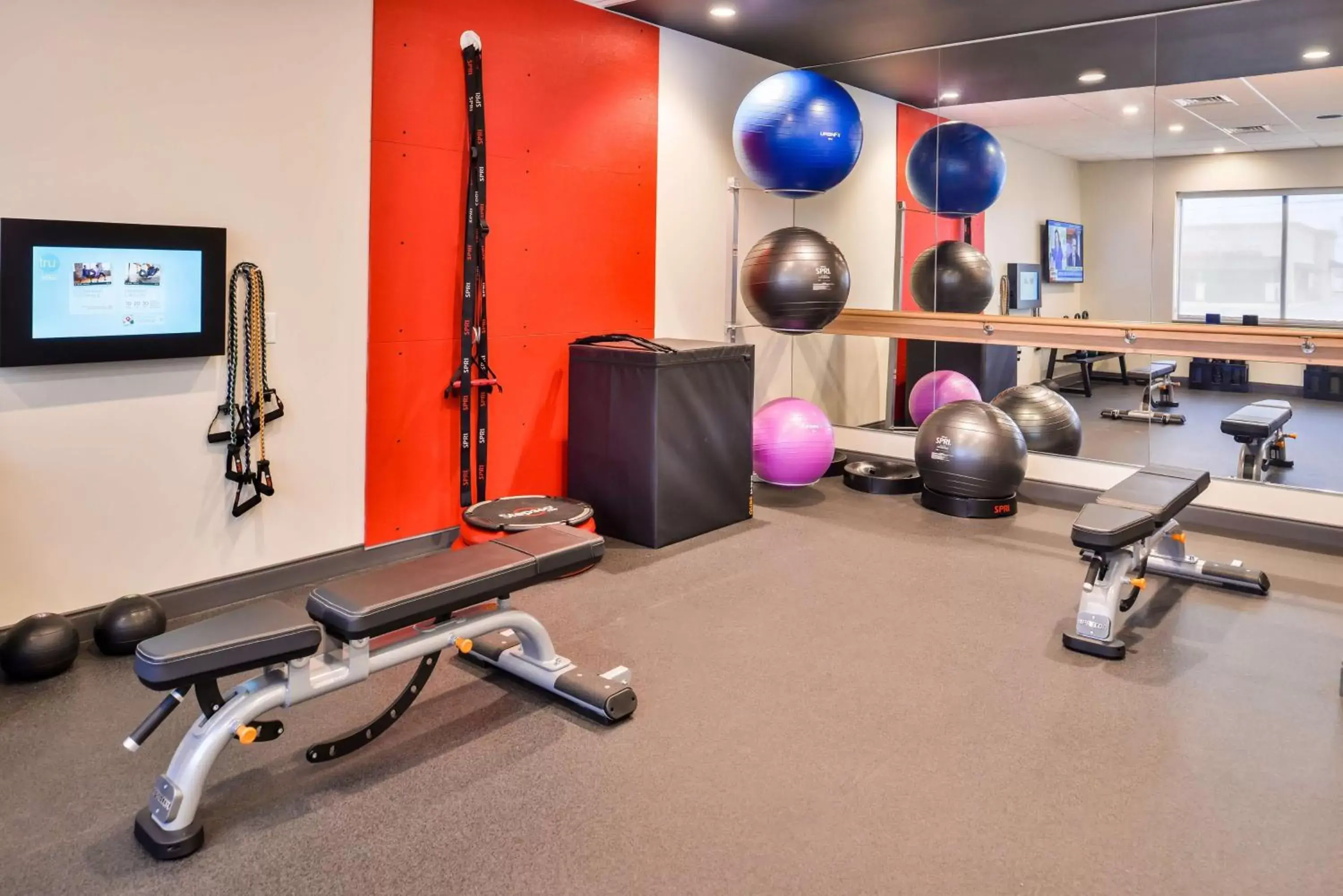 Fitness centre/facilities in Tru By Hilton Stuttgart Fitness centre/facilities in Tru By Hilton Stuttgart