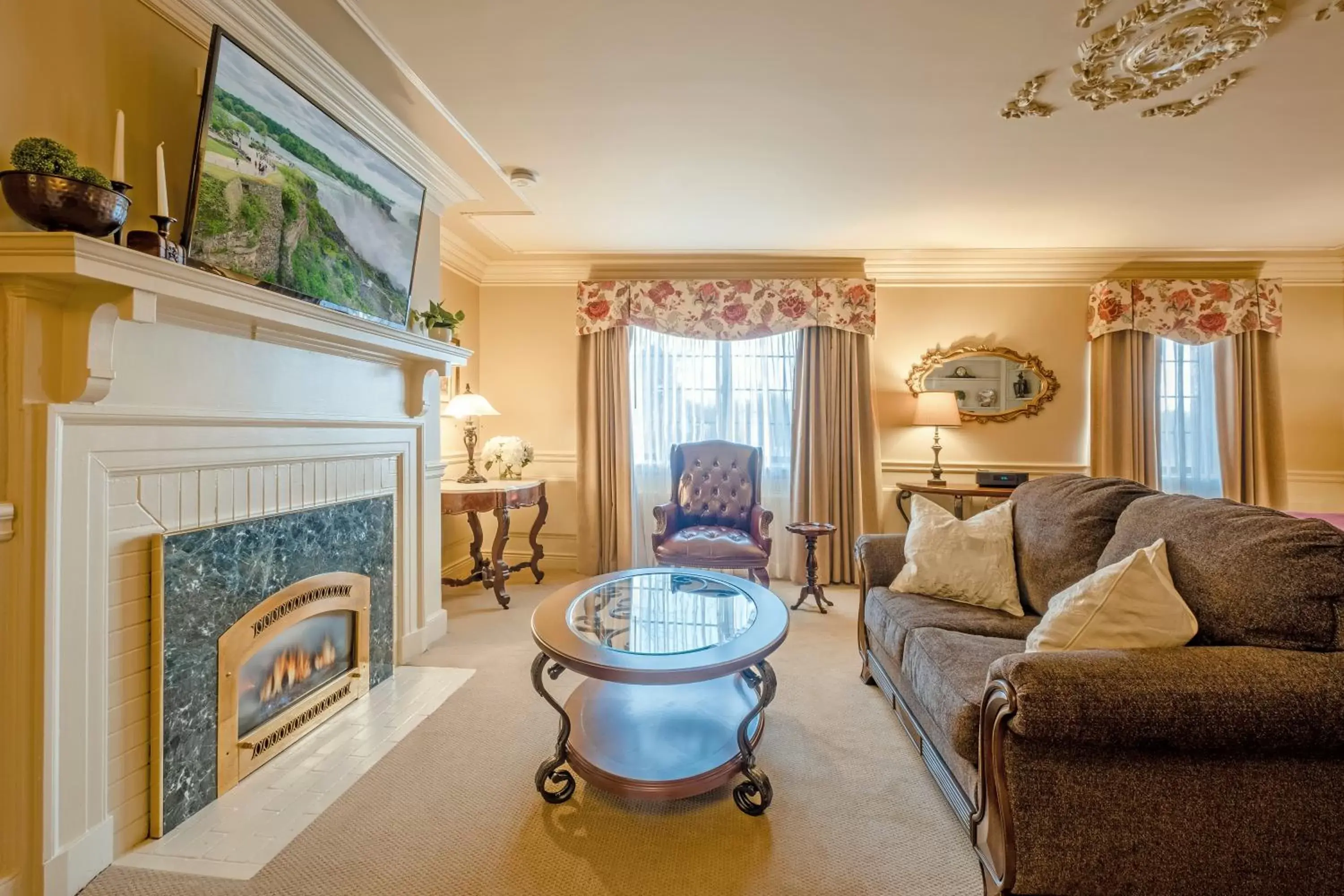 Seating area in Red Coach Inn