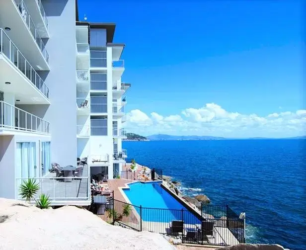 Day, Pool View in Grand Mercure Apartments Magnetic Island