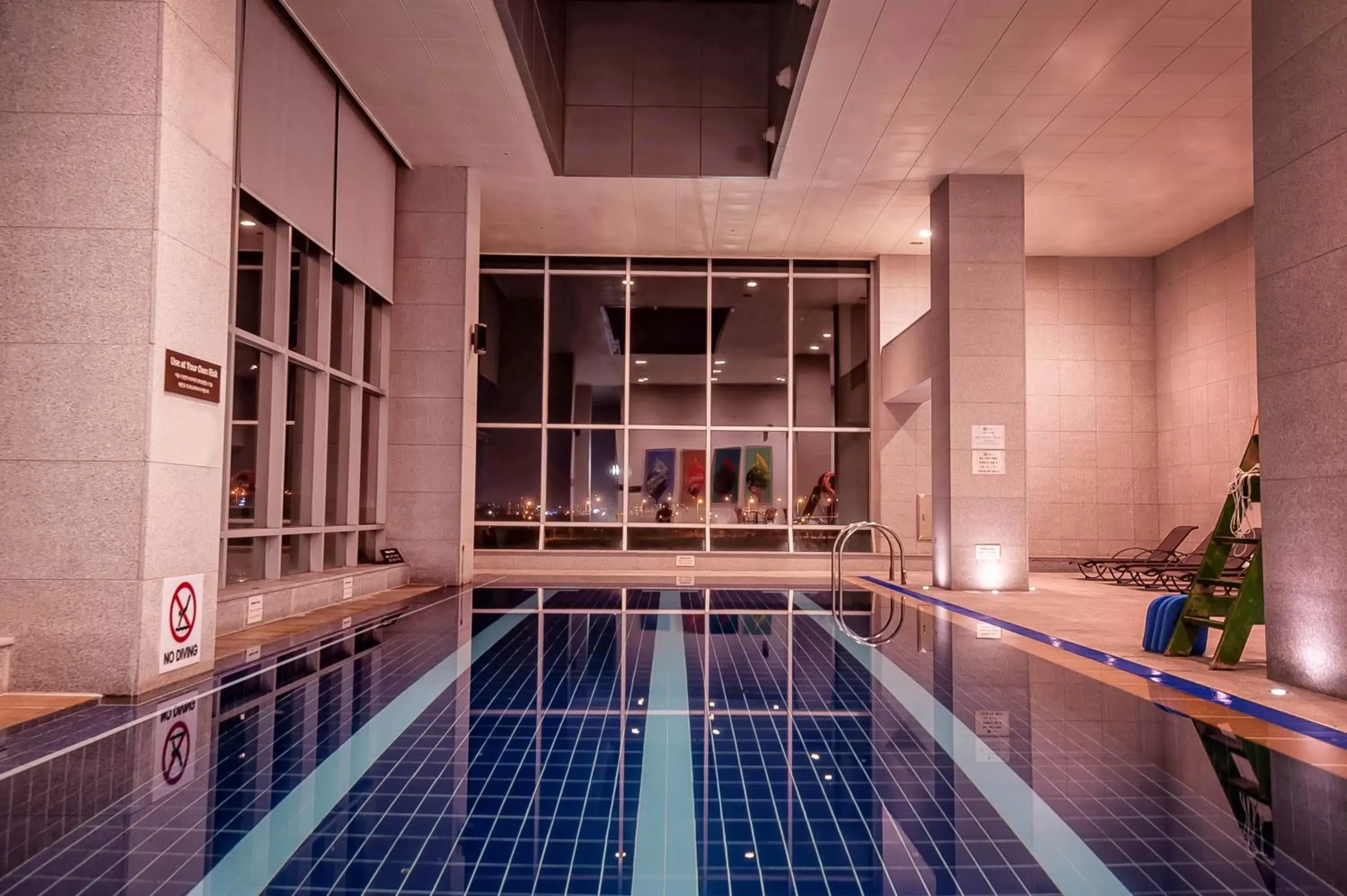 Swimming Pool in Holiday Inn Gwangju, an IHG Hotel