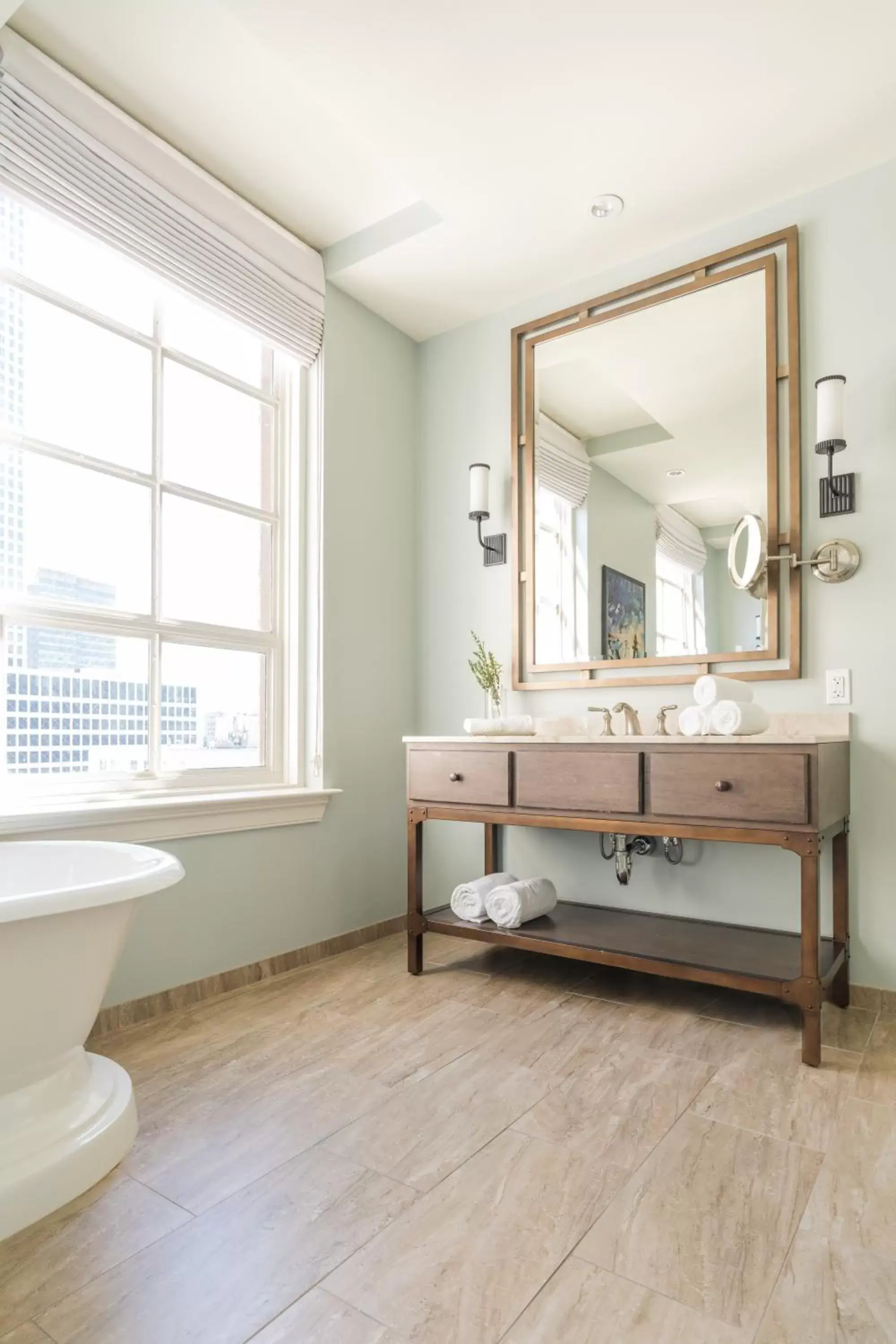 Bathroom in NOPSI Hotel New Orleans