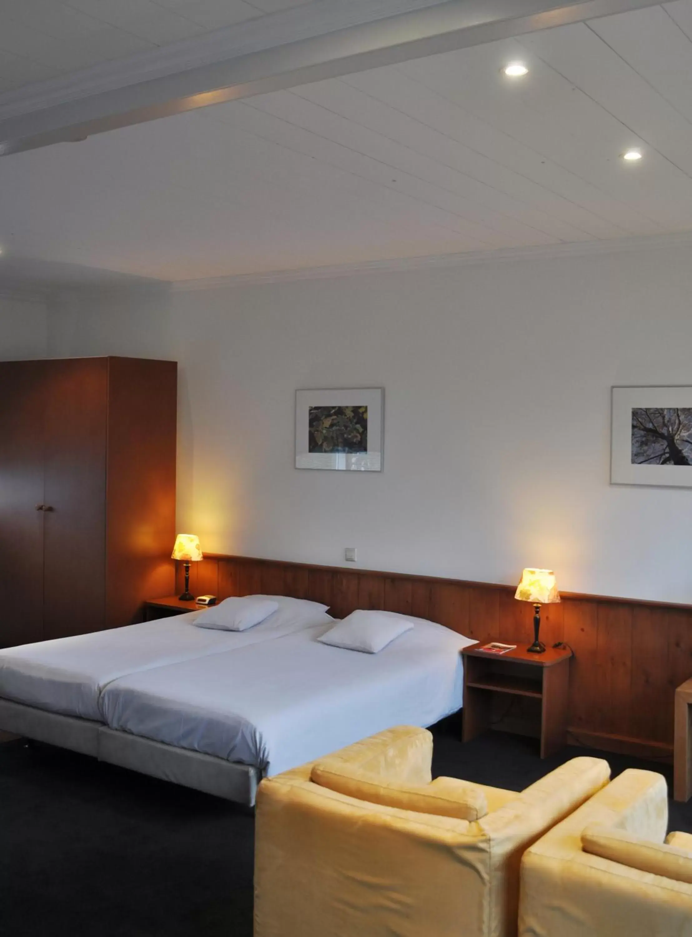 Photo of the whole room, Bed in Restaurant-Hotel de Watergeus