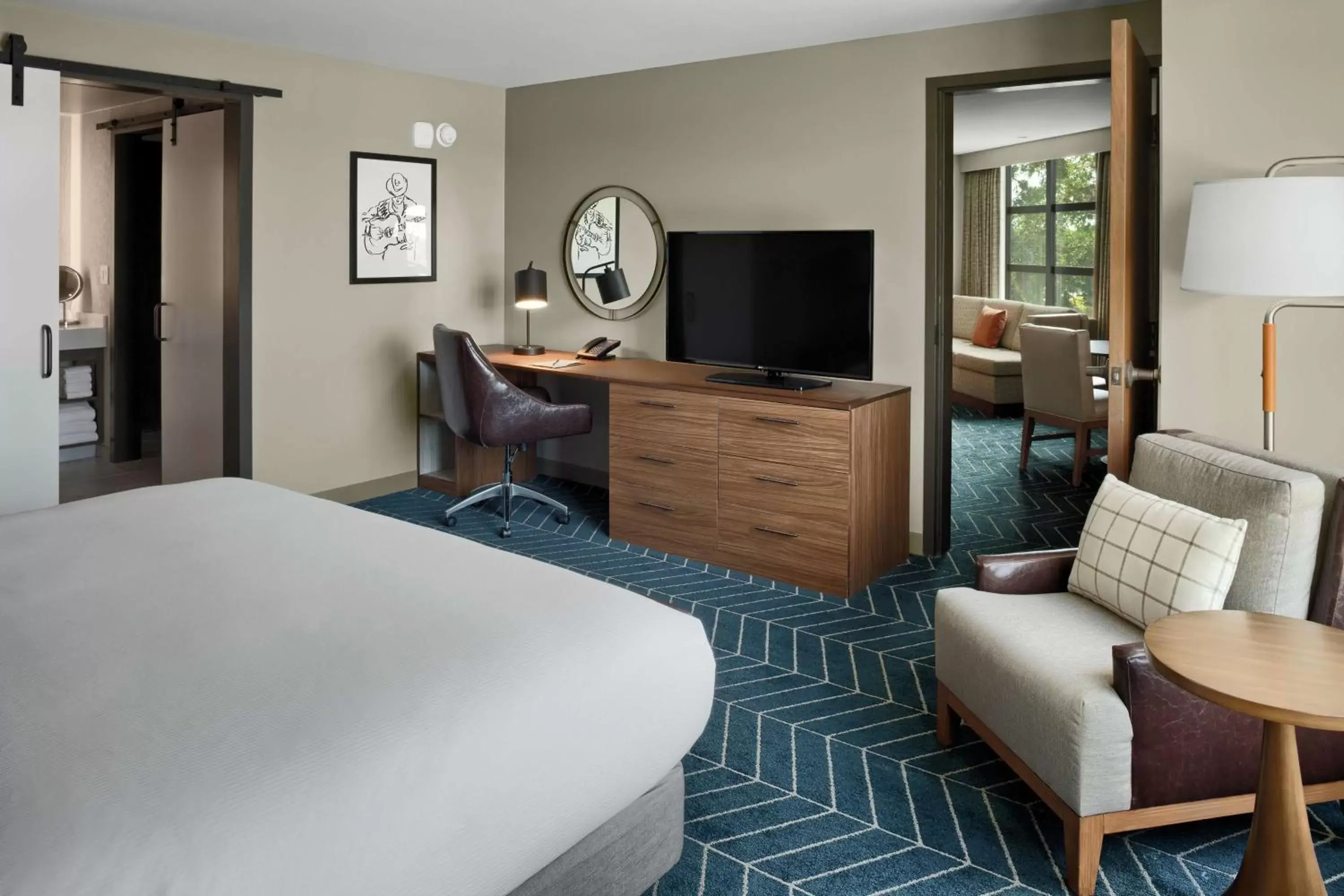 Bathroom, TV/Entertainment Center in The Bevy Hotel Boerne, A Doubletree By Hilton