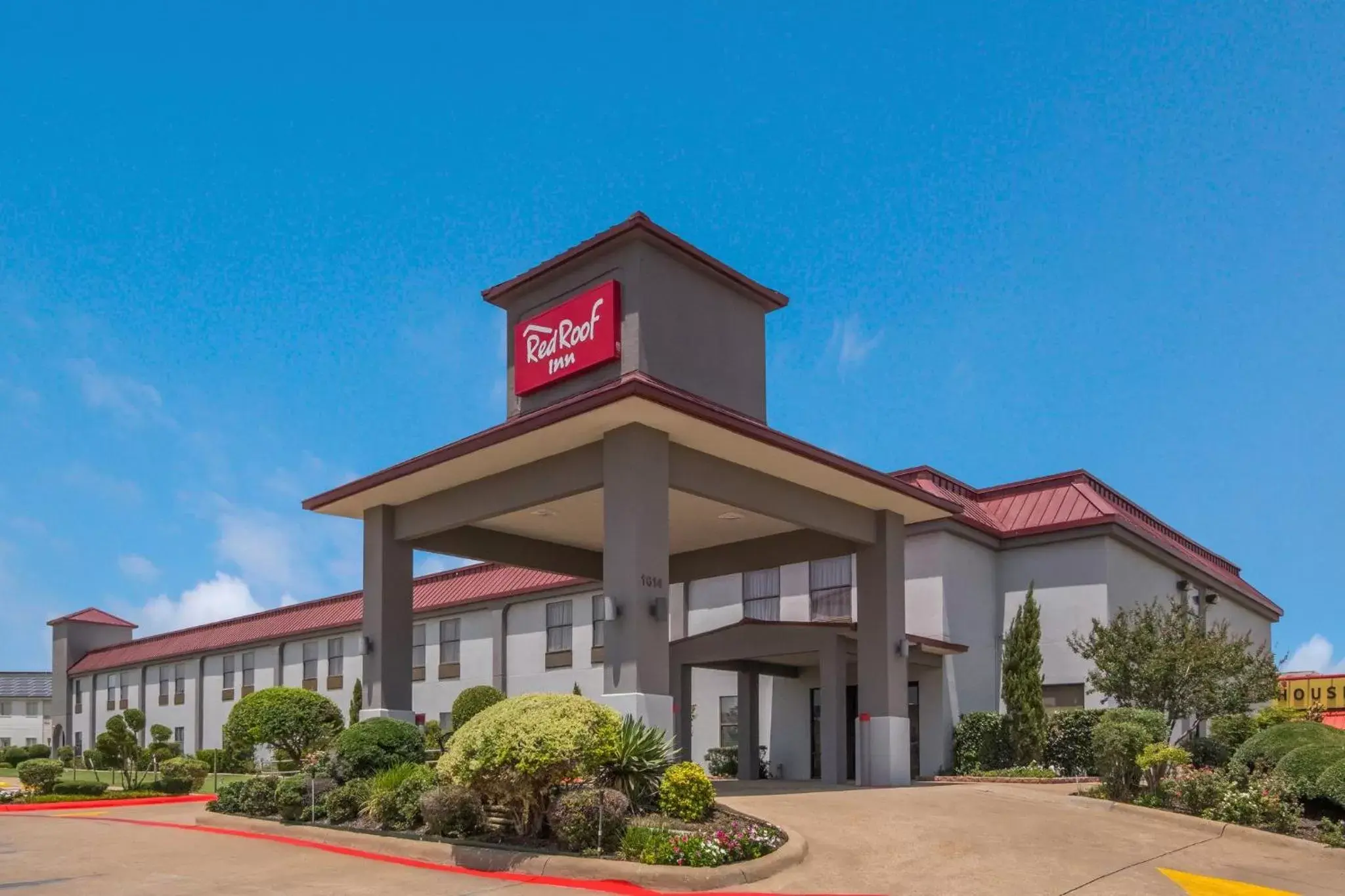 Property Building in Red Roof Inn Terrell