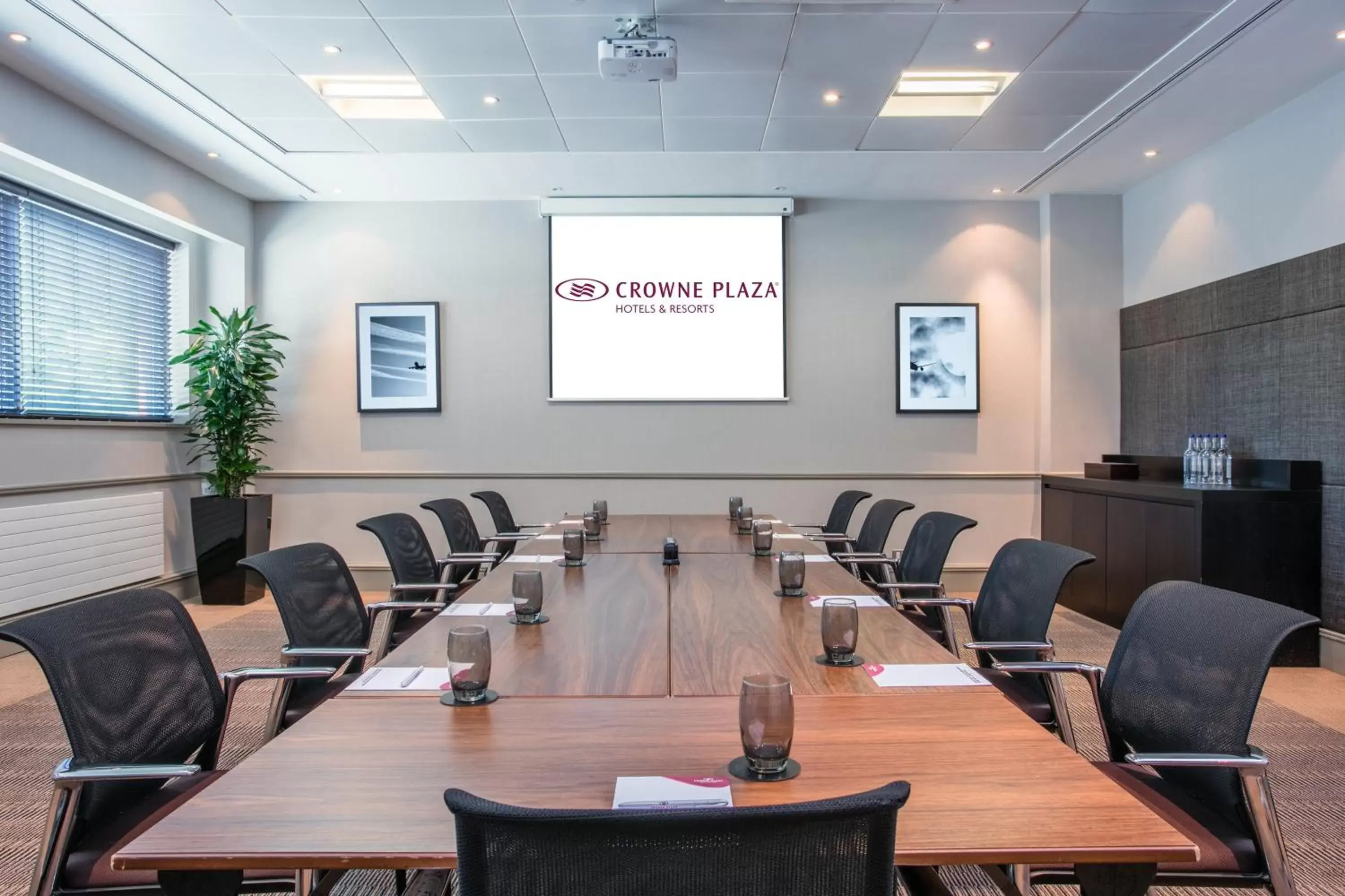 Meeting/conference room in Crowne Plaza Birmingham NEC, an IHG Hotel