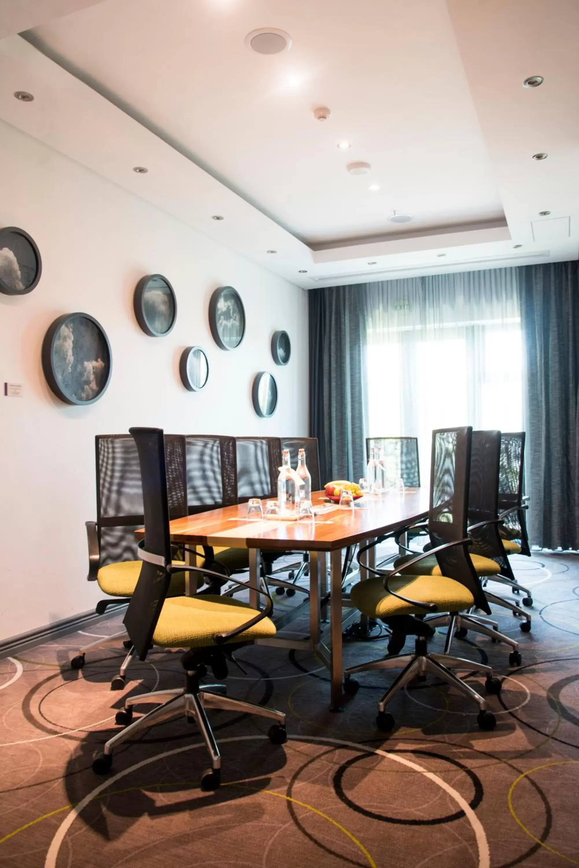 Meeting/conference room, Restaurant/Places to Eat in Hotel Verde Cape Town Airport