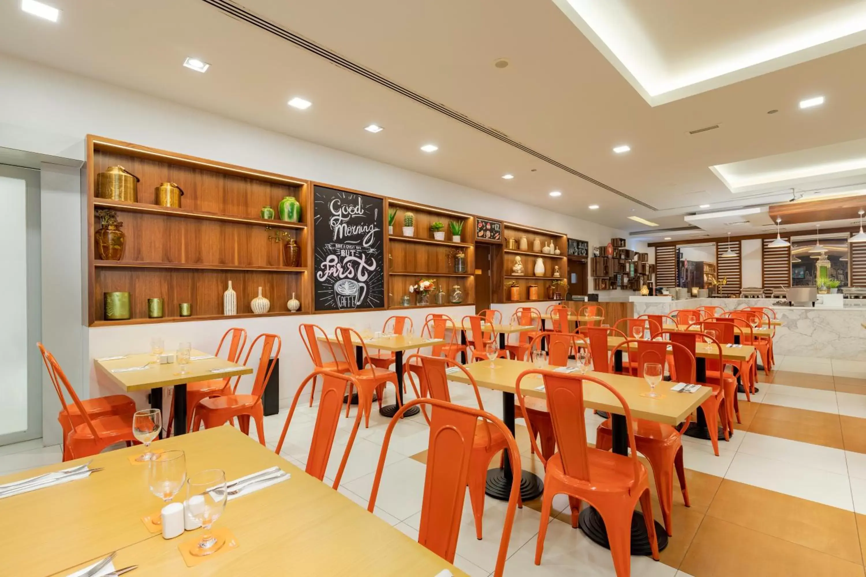 Breakfast, Restaurant/Places to Eat in Citymax Hotel Al Barsha at the Mall