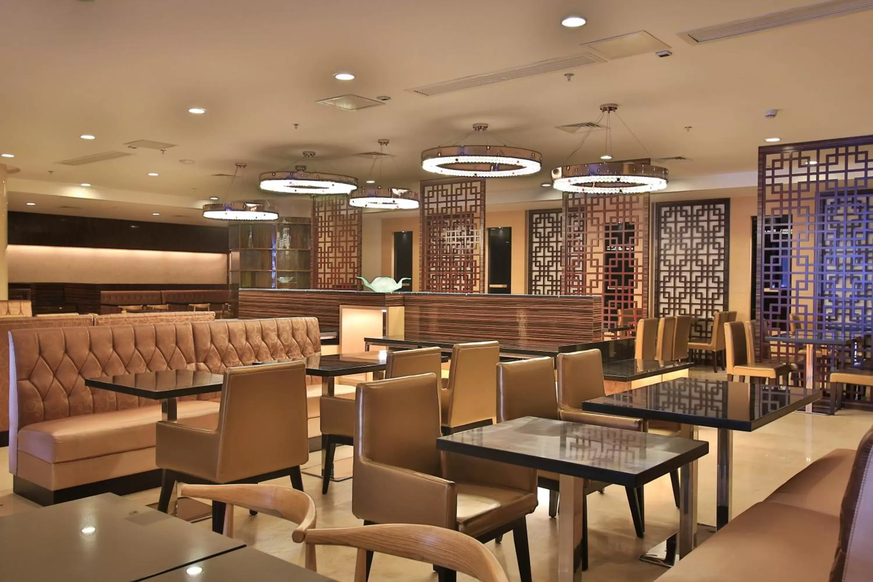 Dining area, Restaurant/Places to Eat in Swiss-Belhotel Blulane