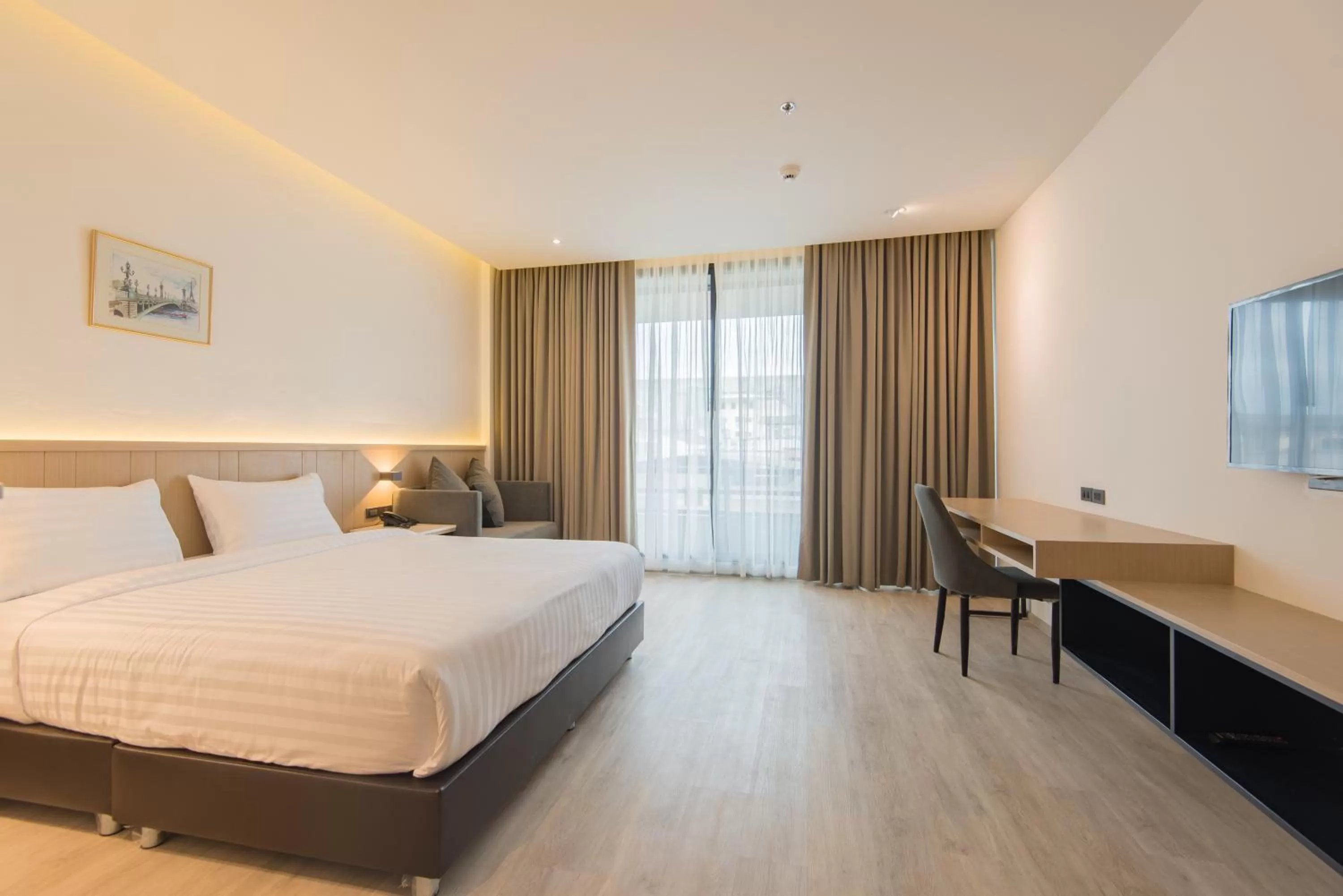 Bed in Madison Bangkok Hotel