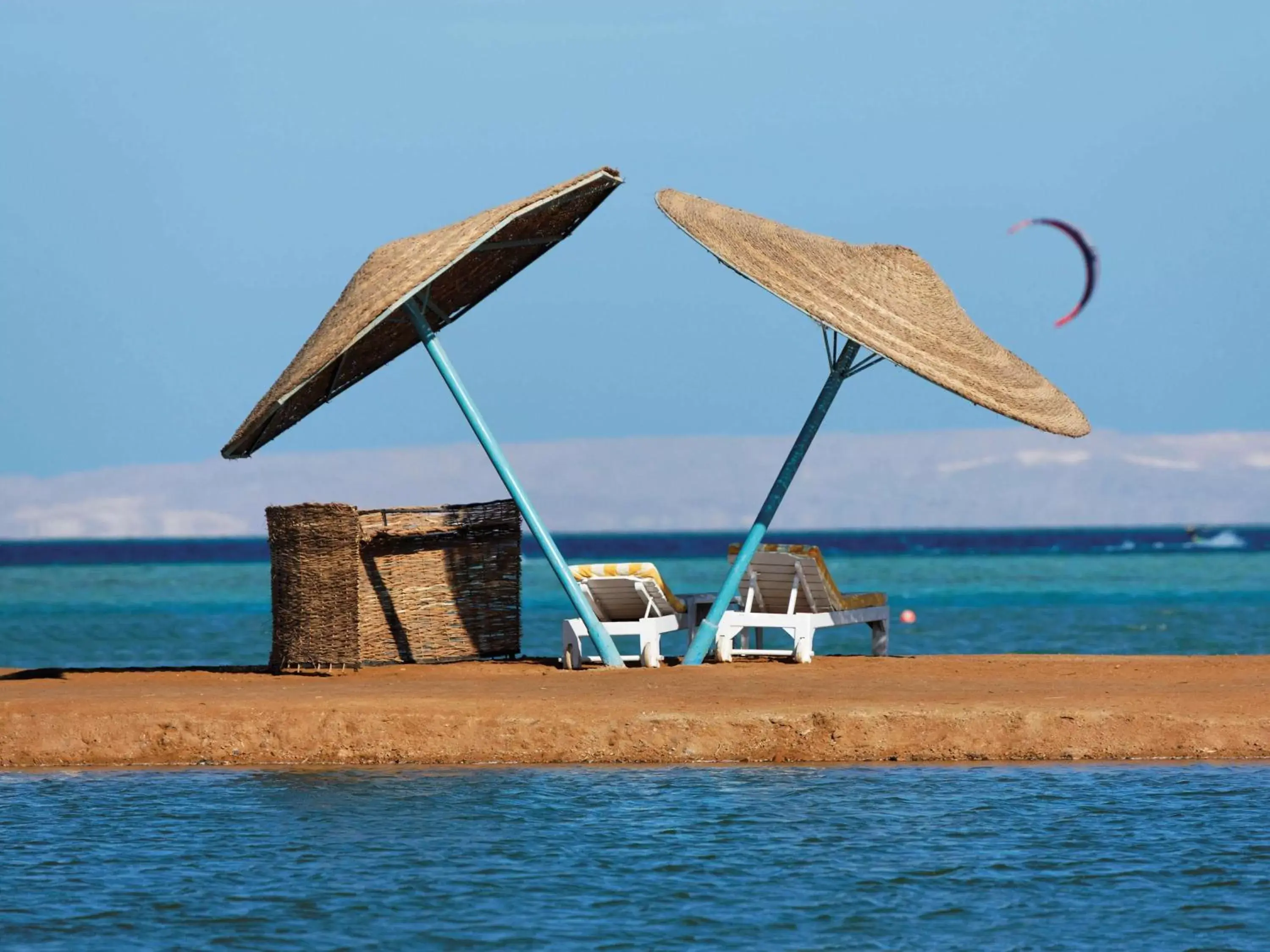 Photo of the whole room, Beach in Movenpick Resort & Spa El Gouna