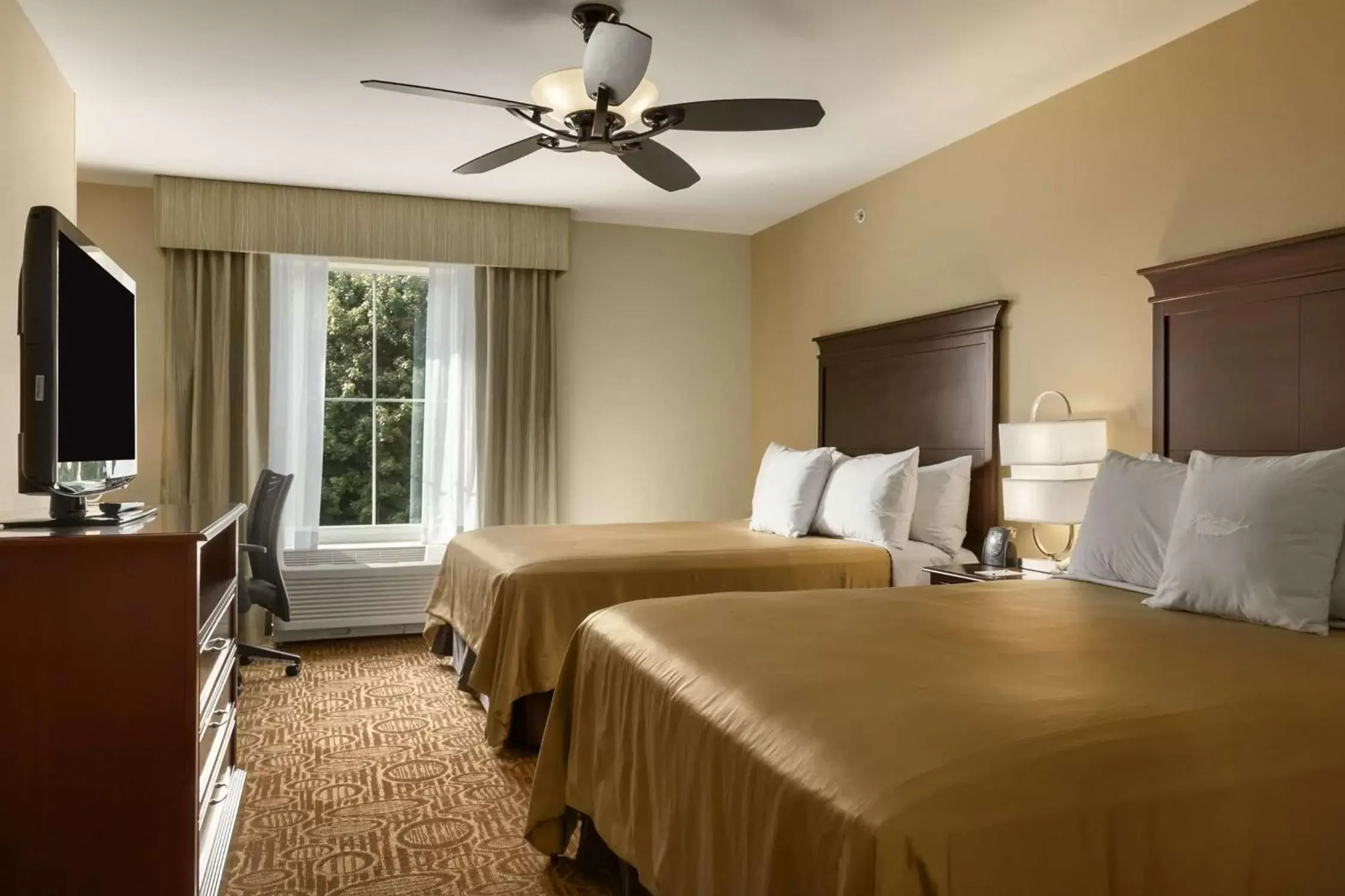 Bed in Homewood Suites by Hilton Binghamton/Vestal