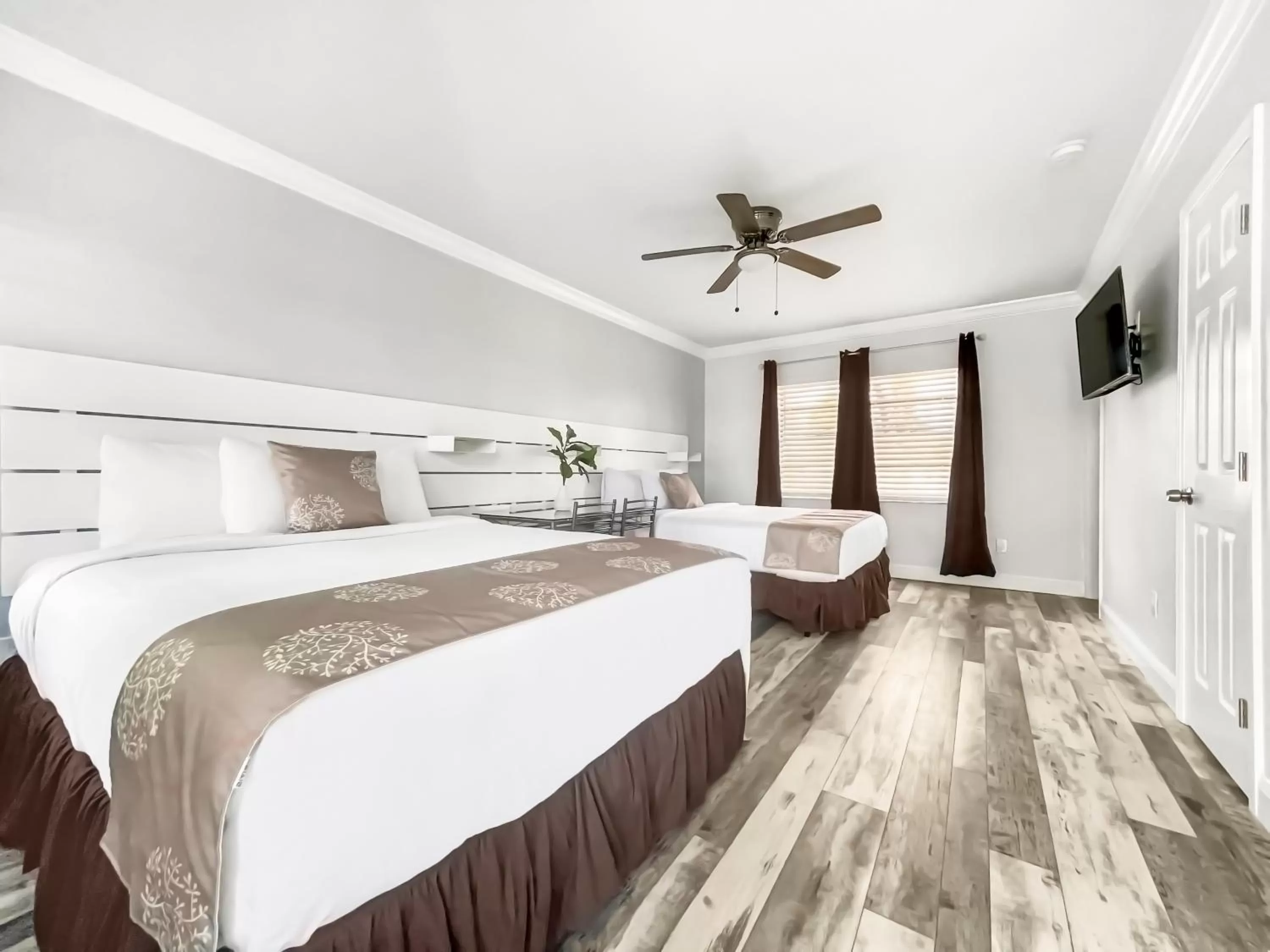 Bed in Hollywood Beach Hotels