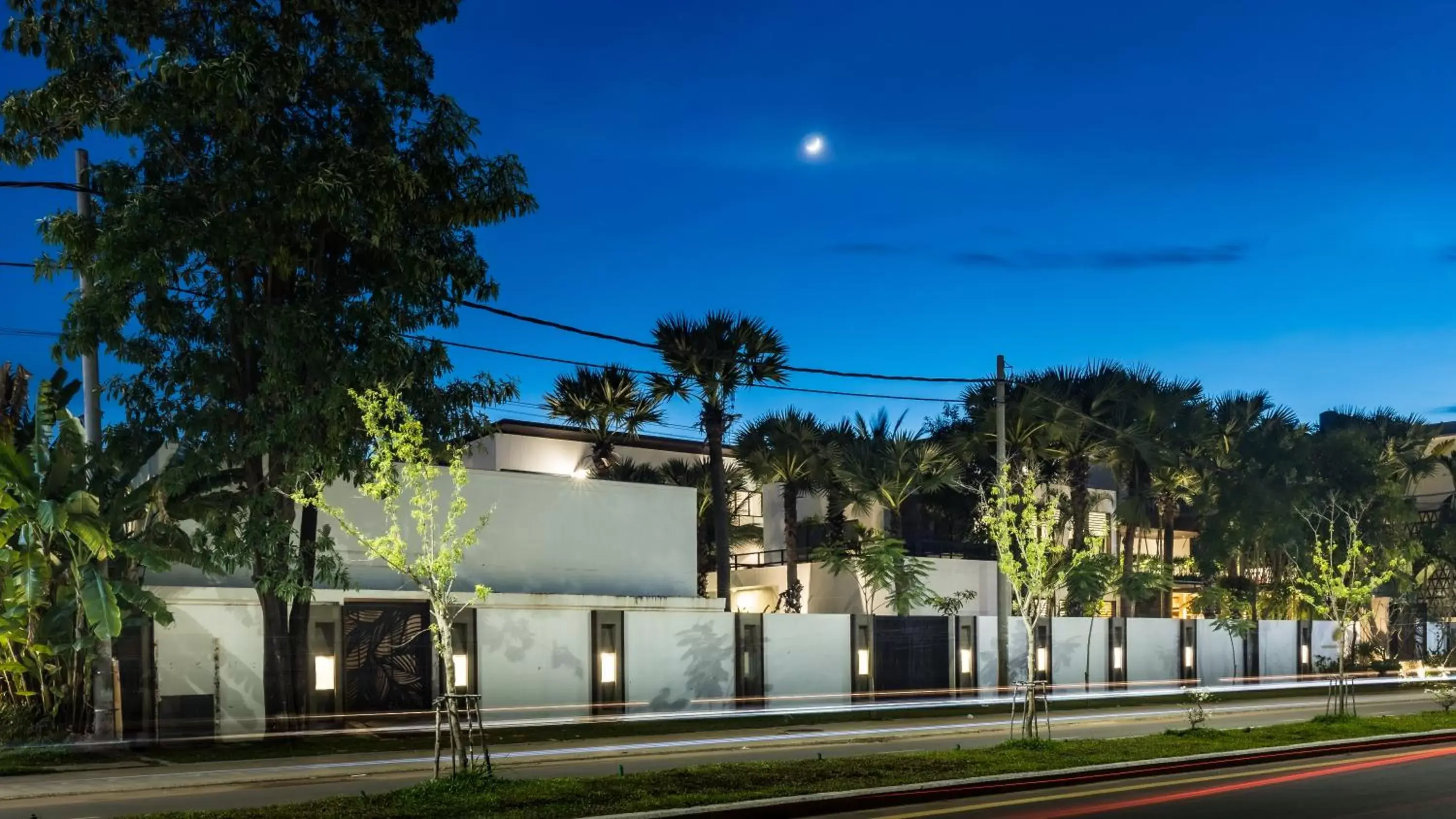 Property building in Shintana Saya La Maison Property building in Shintana Saya La Maison