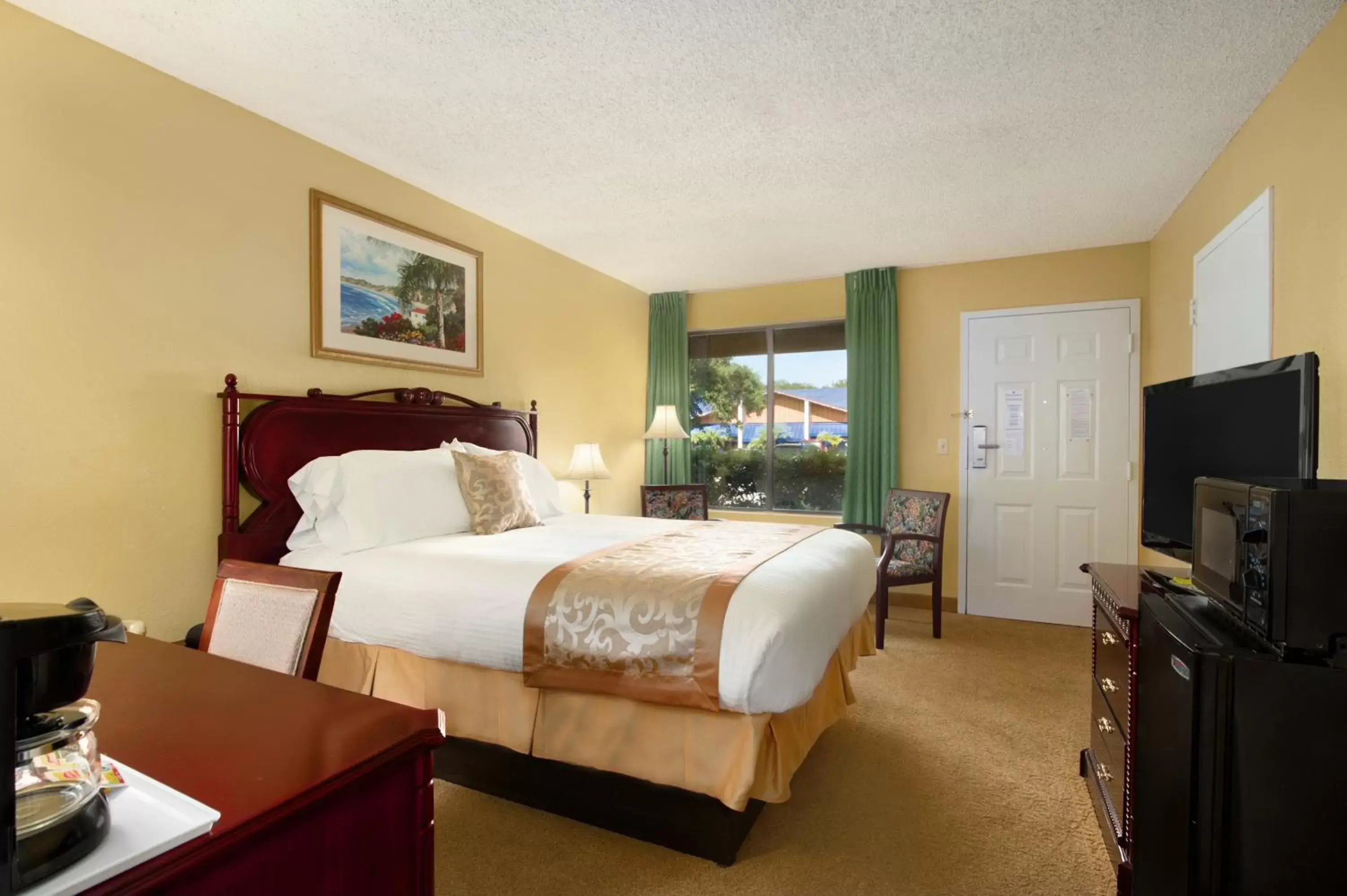 Day, Bed in Ramada by Wyndham Temple Terrace/Tampa North
