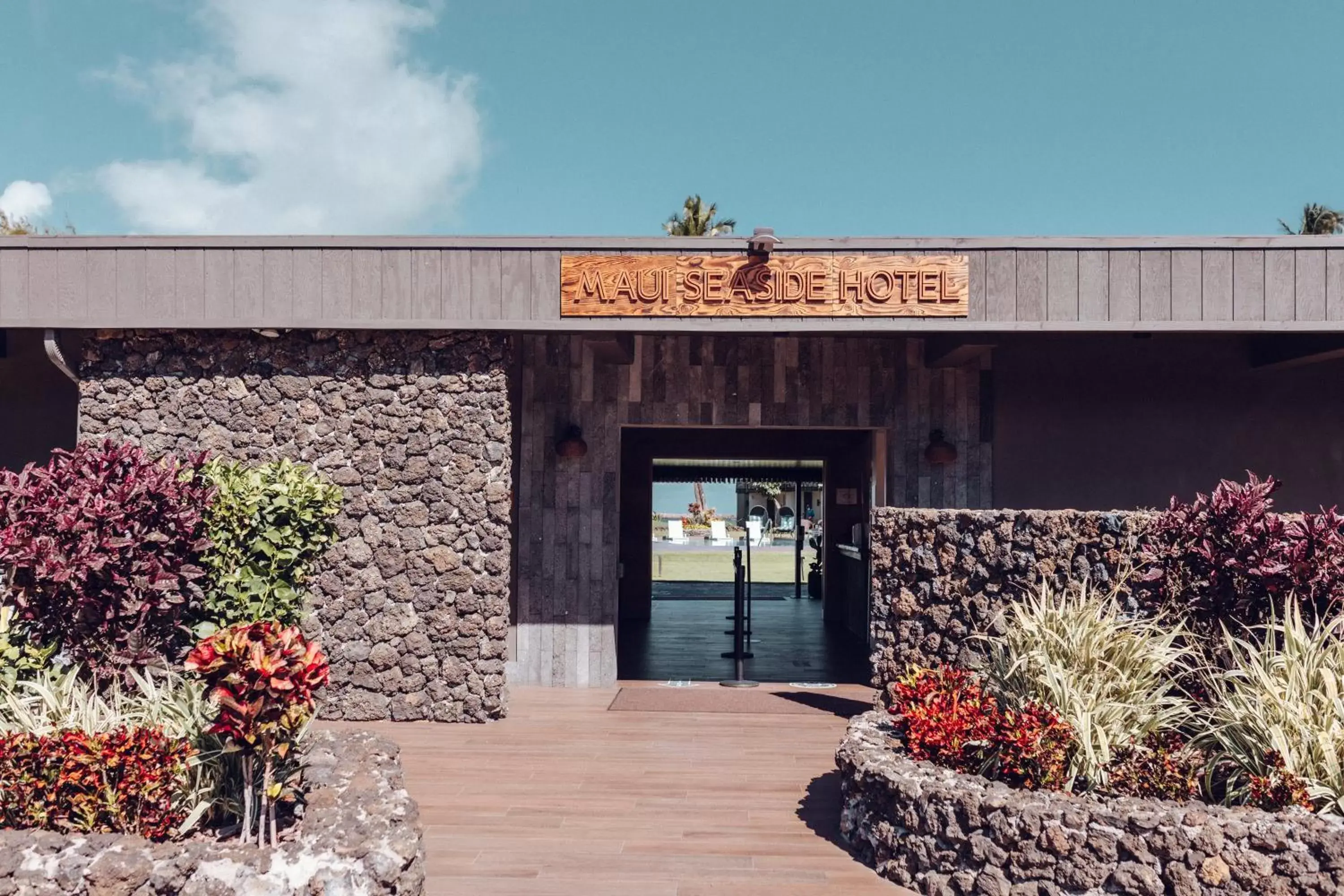Facade/entrance in Maui Seaside Hotel