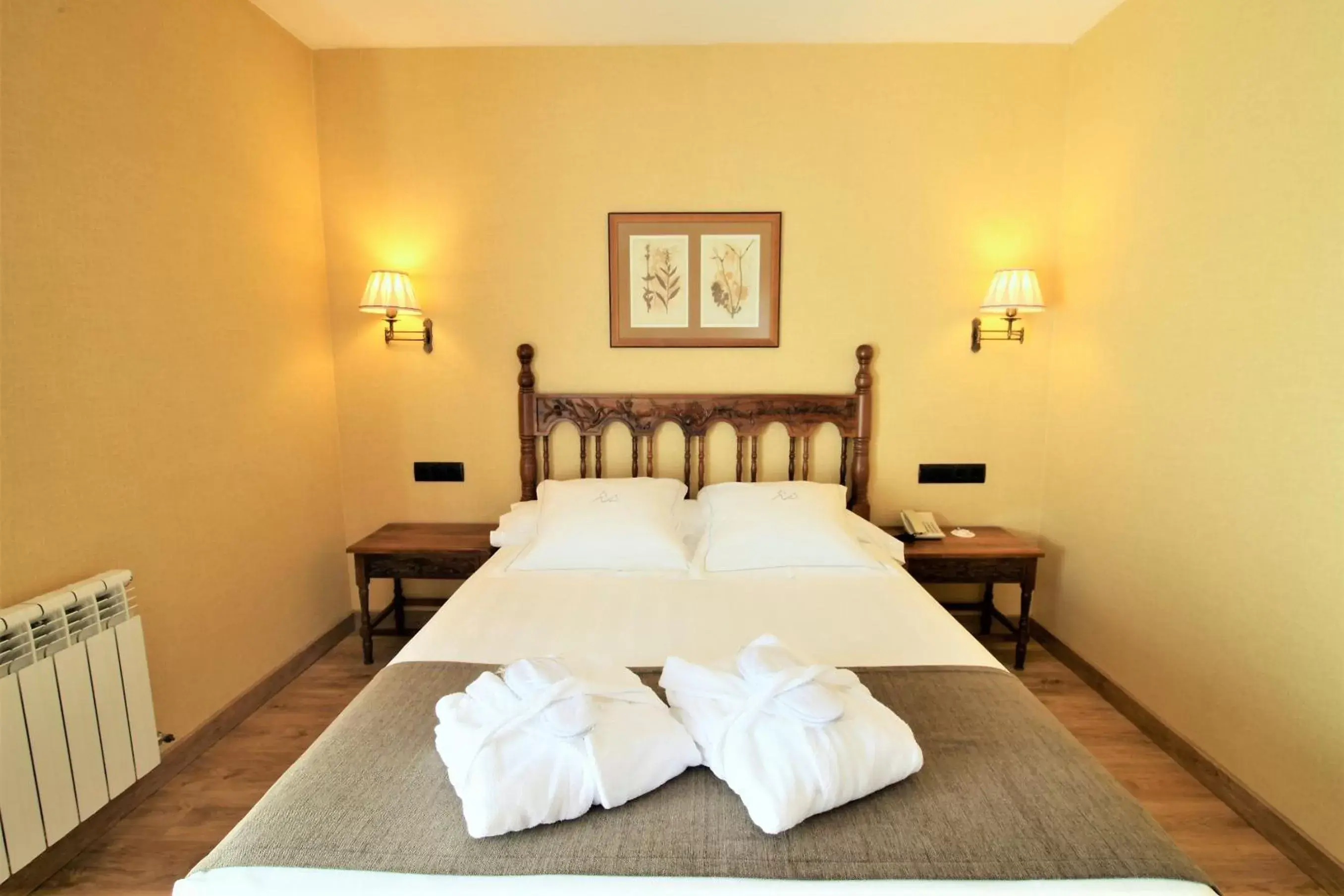 Bed in Hotel Ele Puente Romano de Salamanca