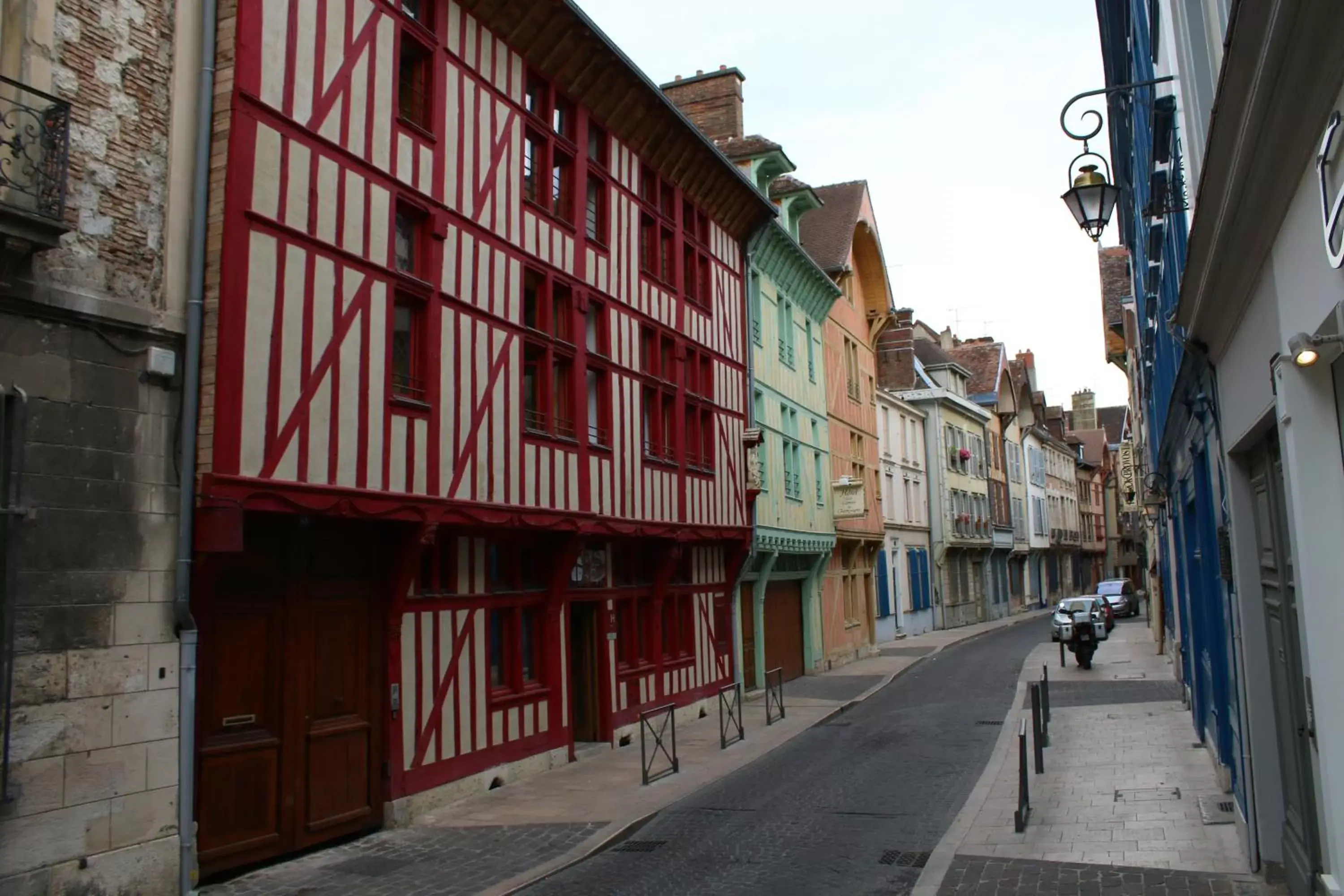 Street view, Neighborhood in Brit Hotel Comtes De Champagne - Troyes Centre Historique