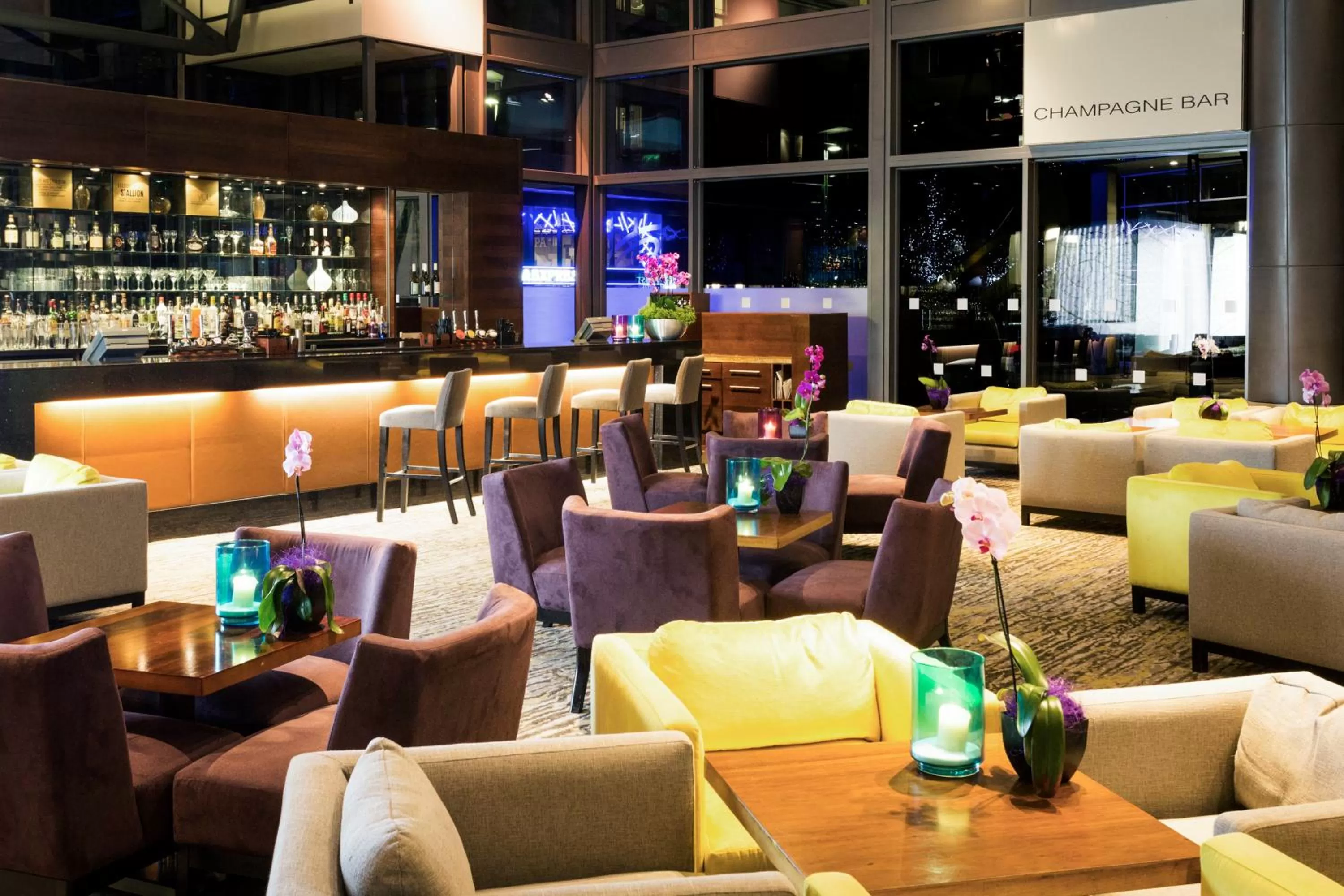 Lounge or bar in Mercure Sheffield St Paul's Hotel & Spa