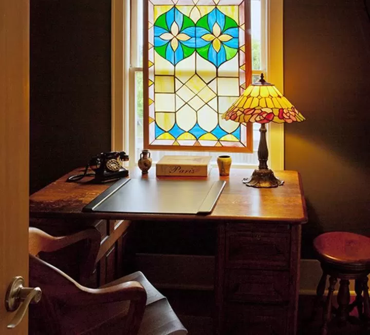 Decorative detail in Hydrangea Inn