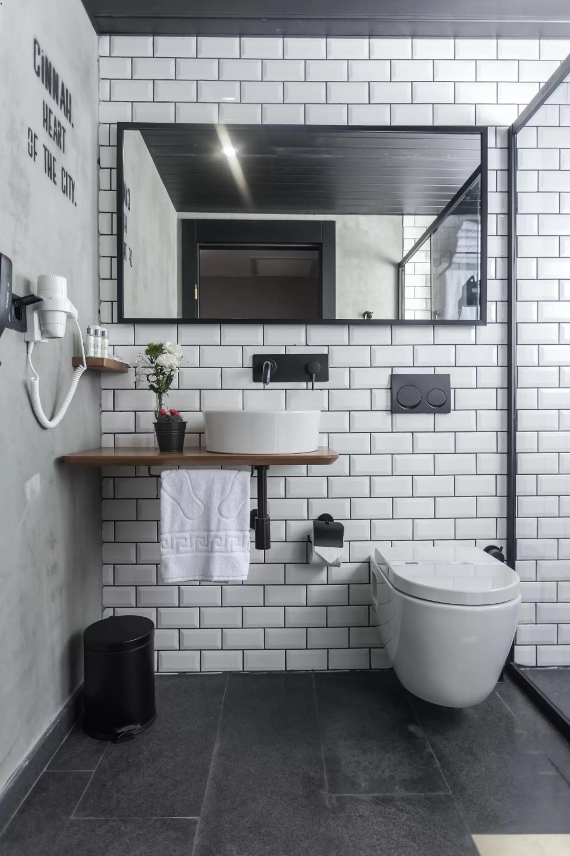 Bathroom in Hotel Cinnah