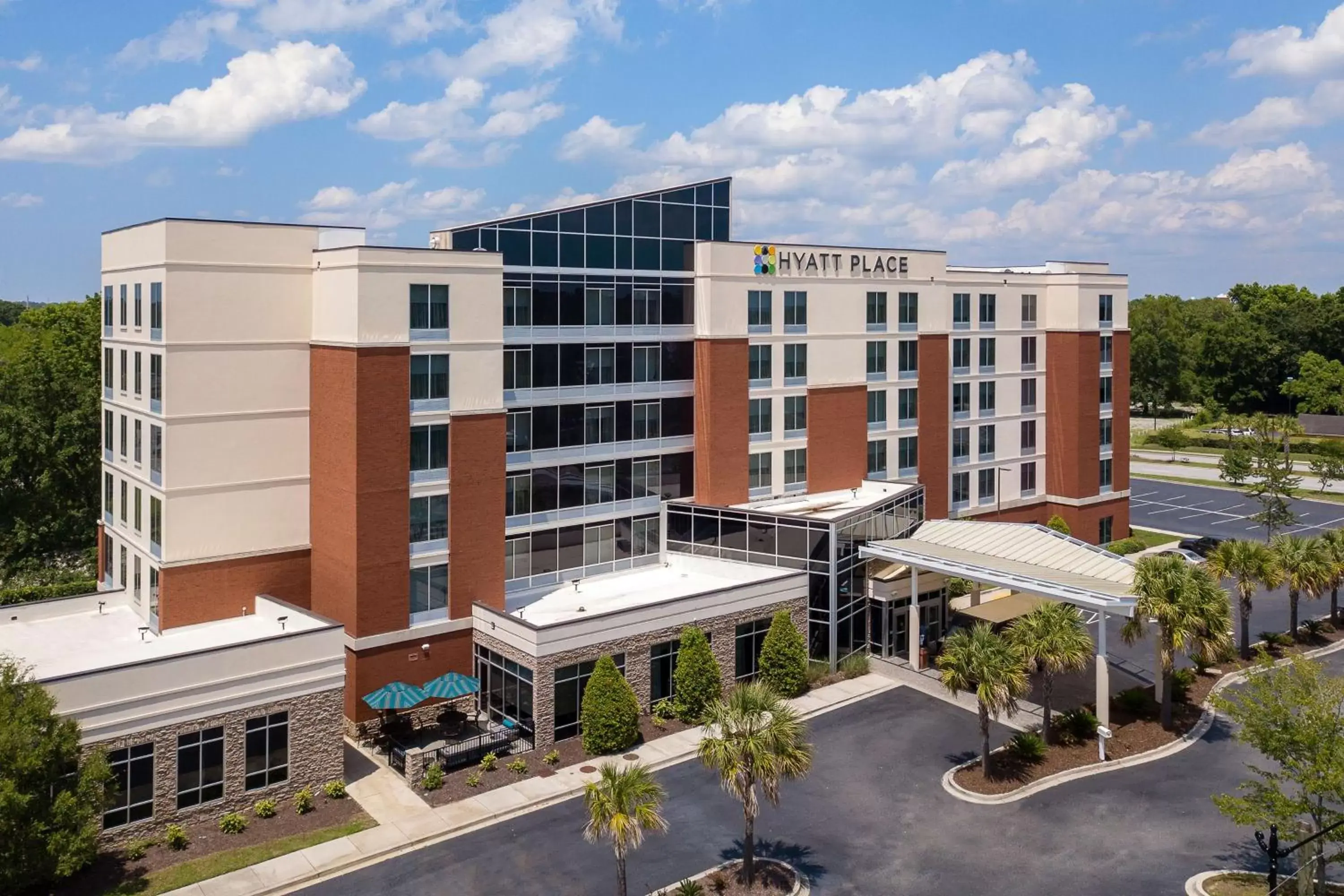 Property building in Hyatt Place Charleston Airport / Convention Center