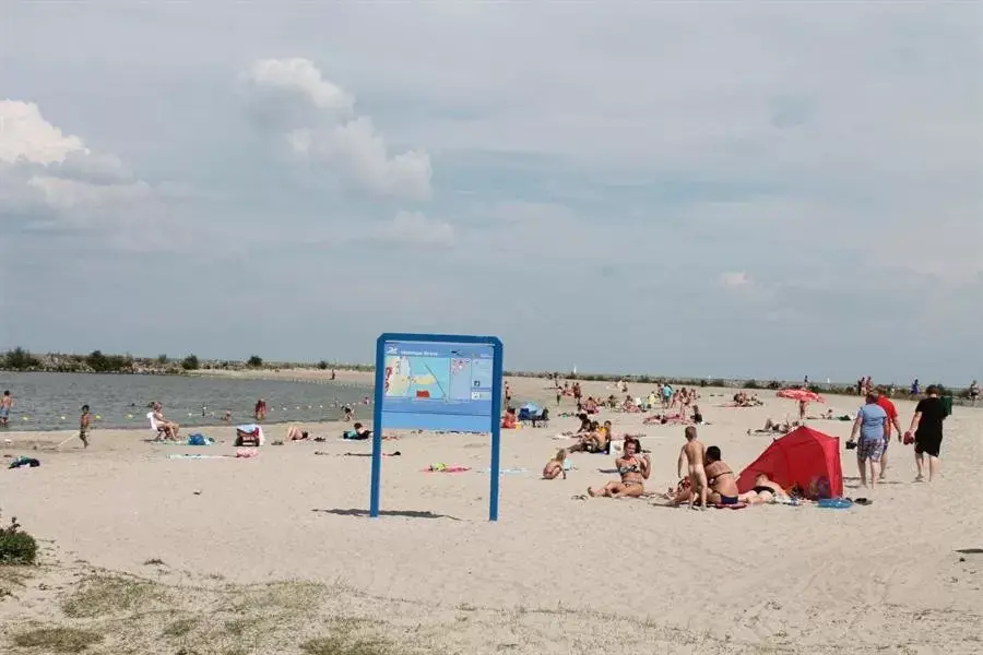 Beach in B&B De Singel