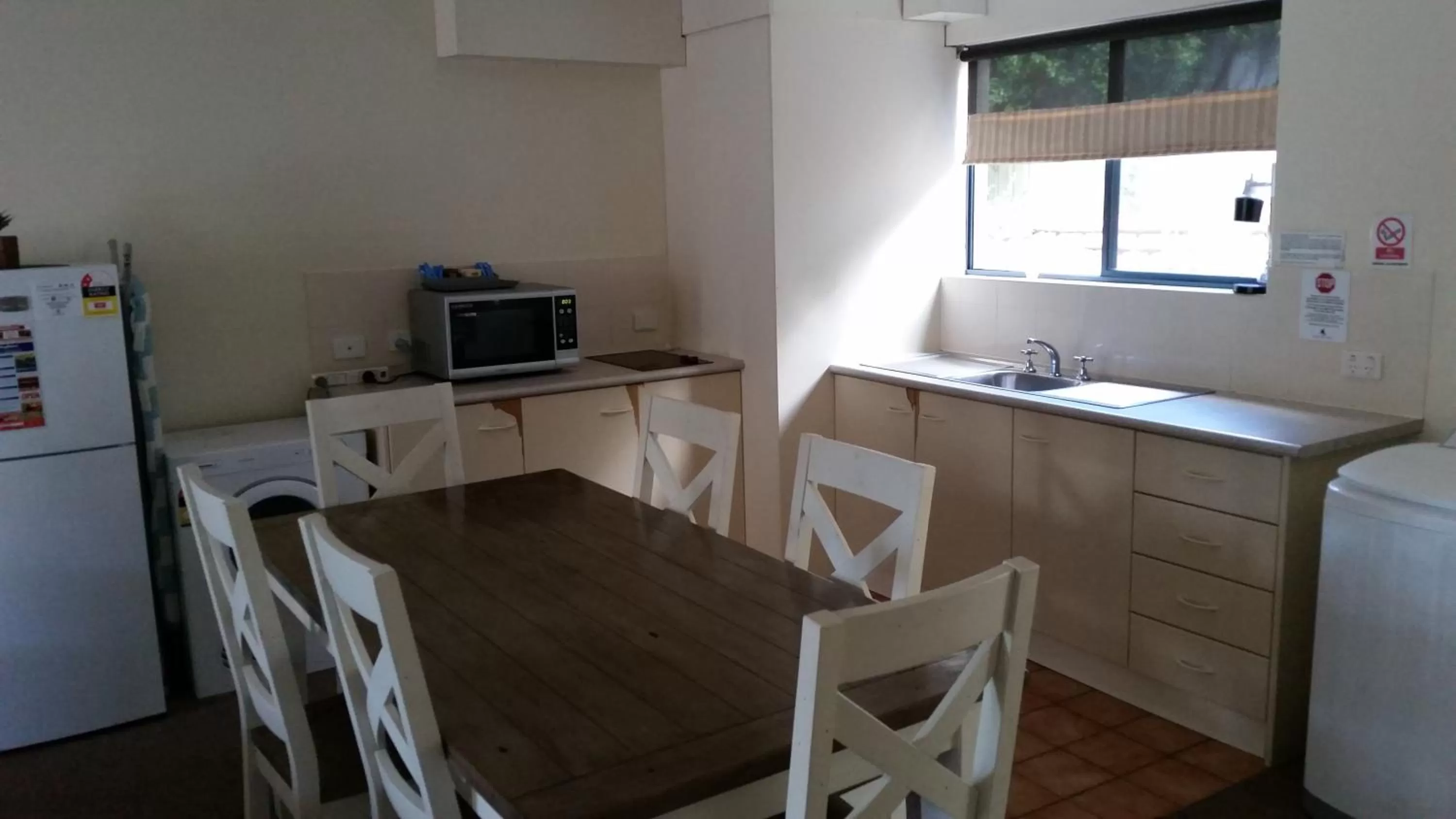 Basic Apartment 1 Level in Nelson Bay Breeze