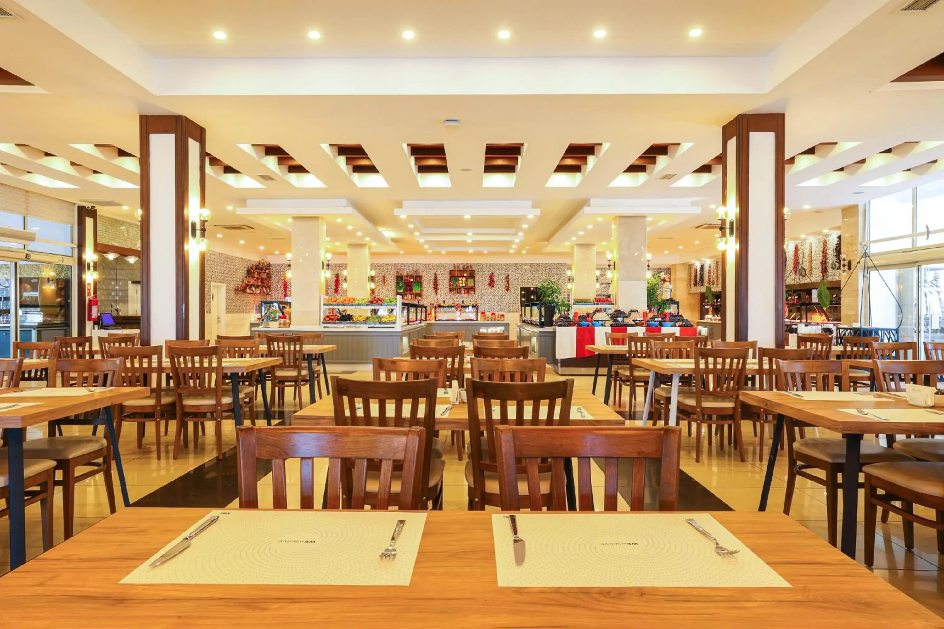 Restaurant/Places to Eat in Crystal Aura Beach Resort & Spa