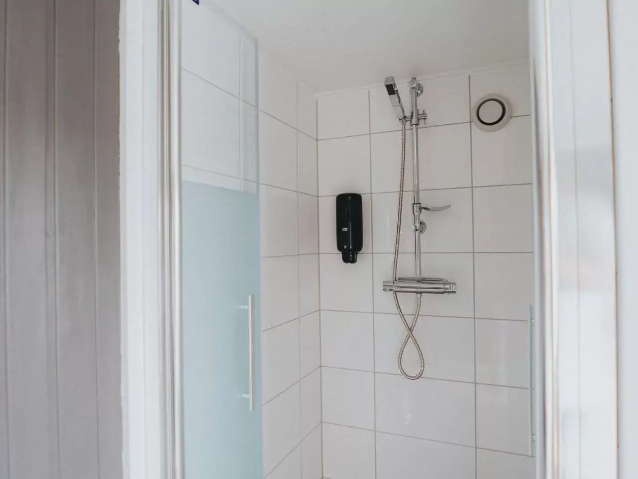 Shower, Bathroom in Arboga Stadshotell