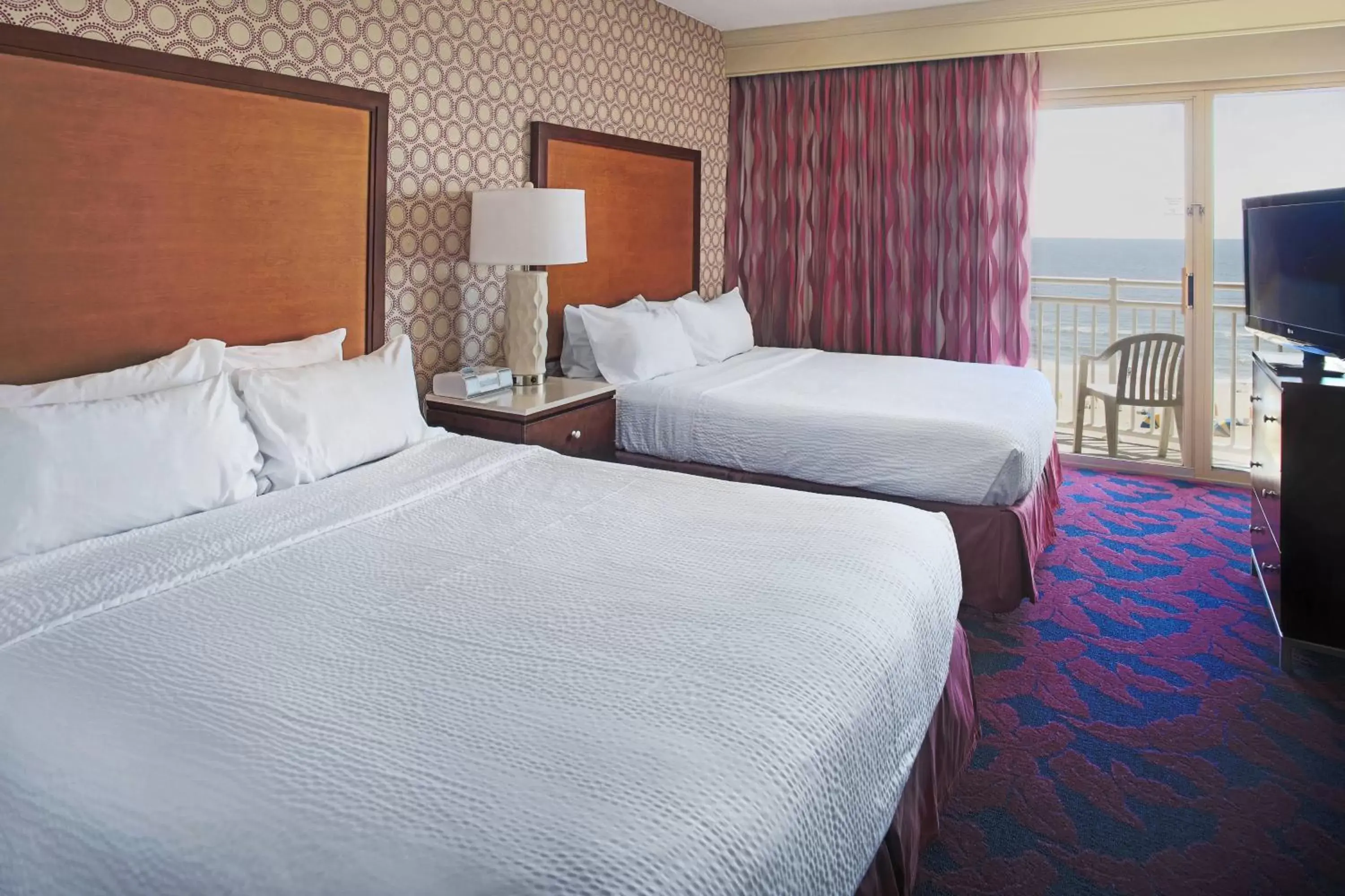 Photo of the whole room, Bed in SpringHill Suites by Marriott Virginia Beach Oceanfront