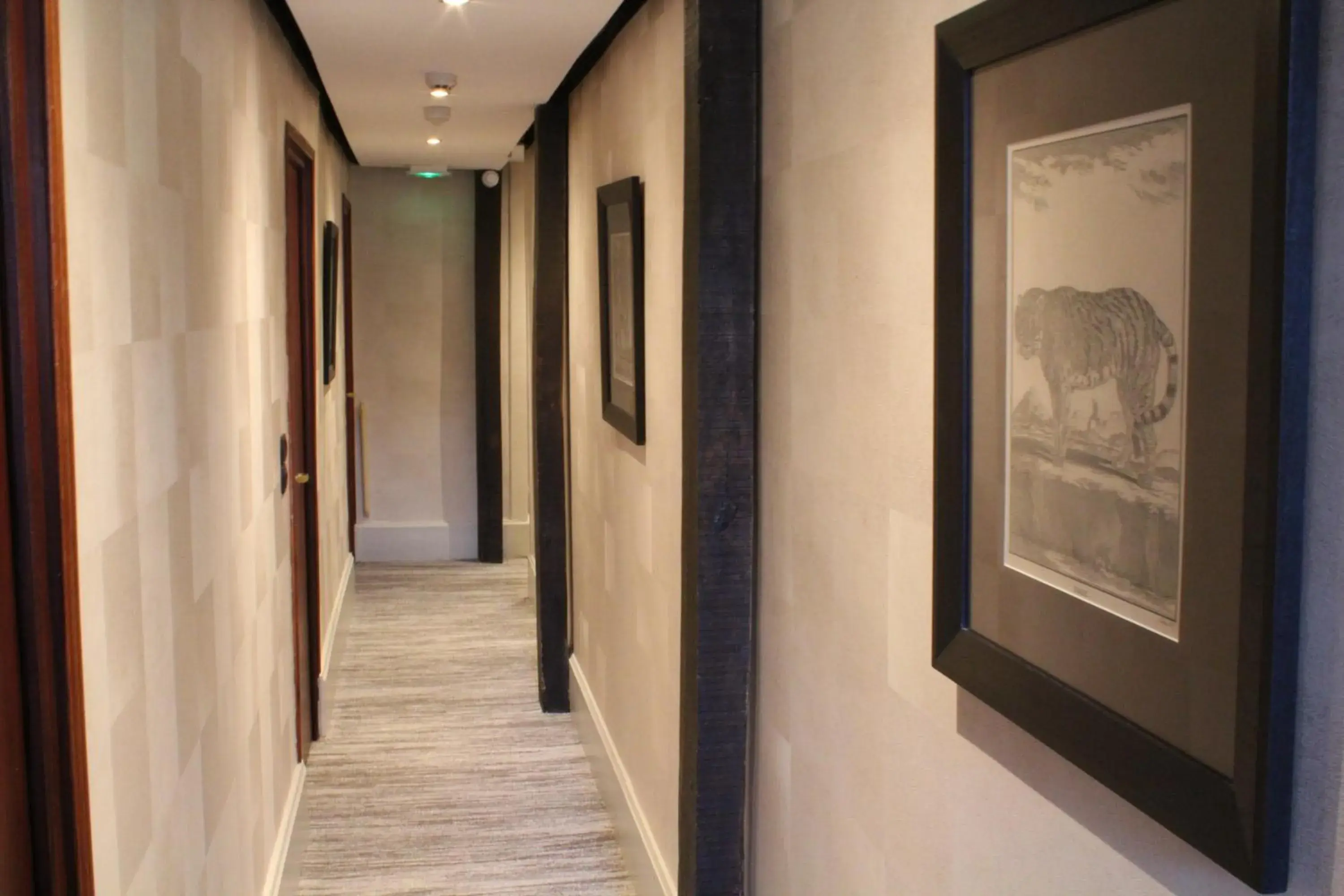 Property building in Best Western de Diane Property building in Best Western de Diane