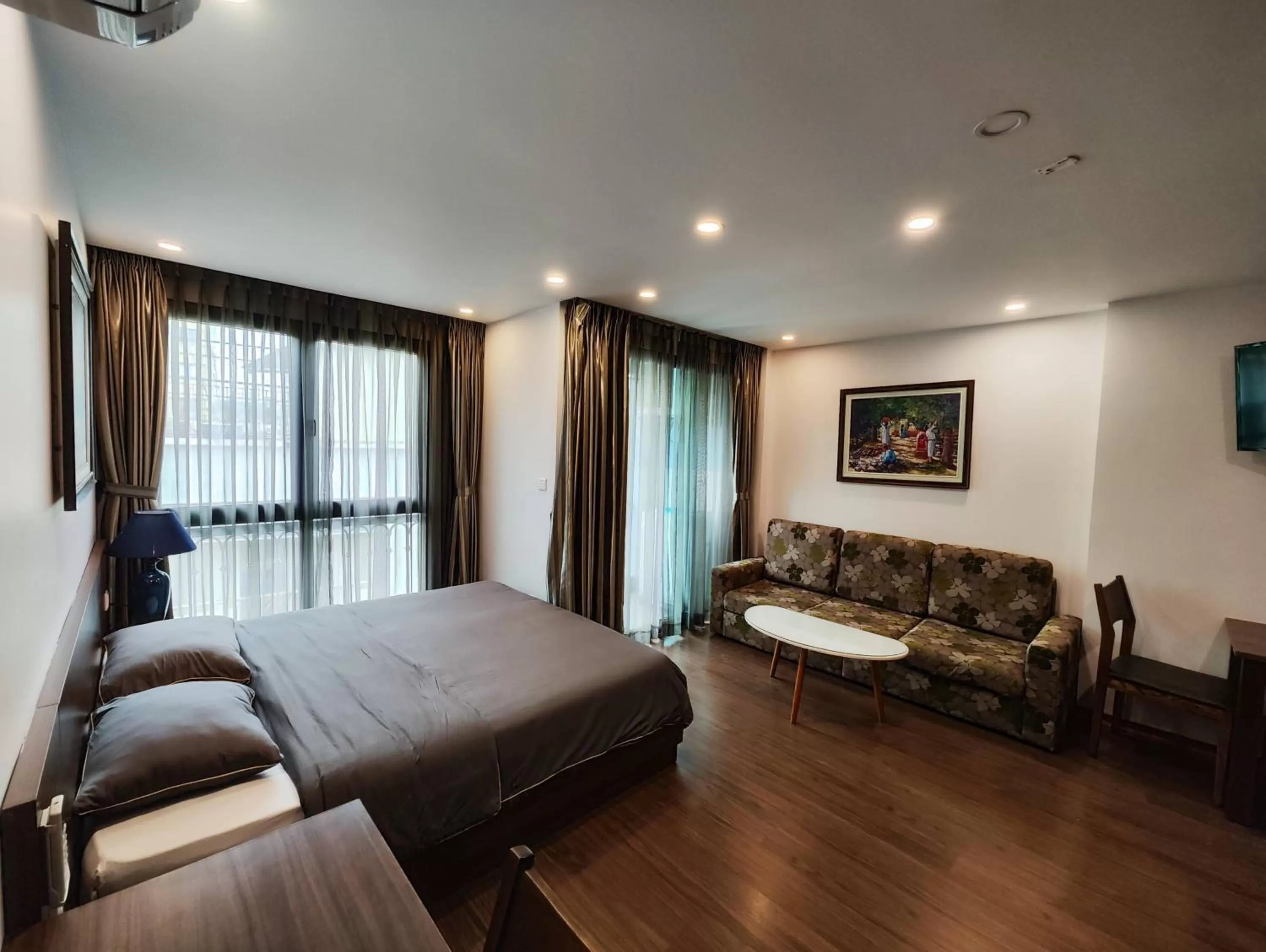 Photo of the whole room, Bed in Zody House