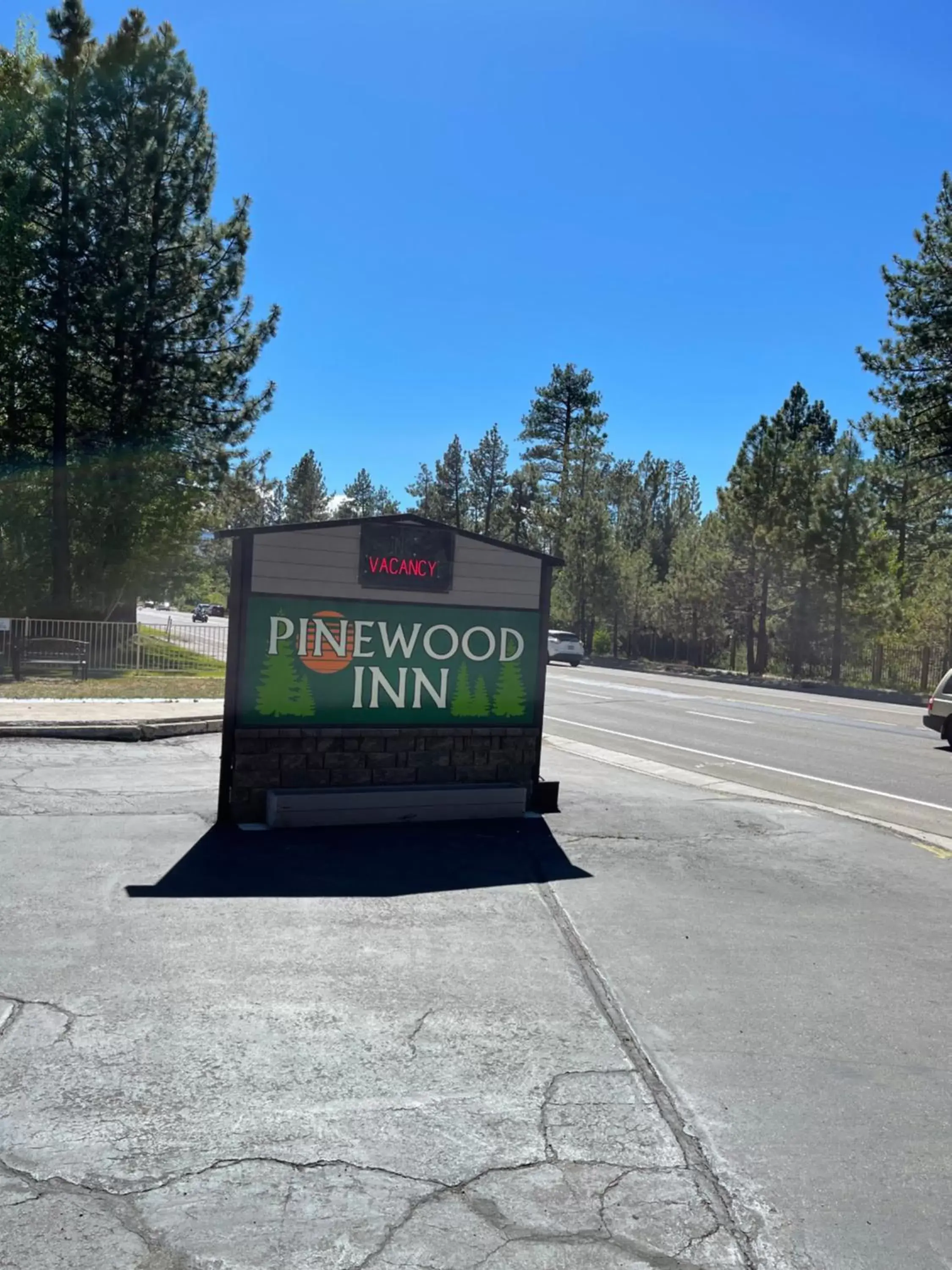 Pinewood Inn