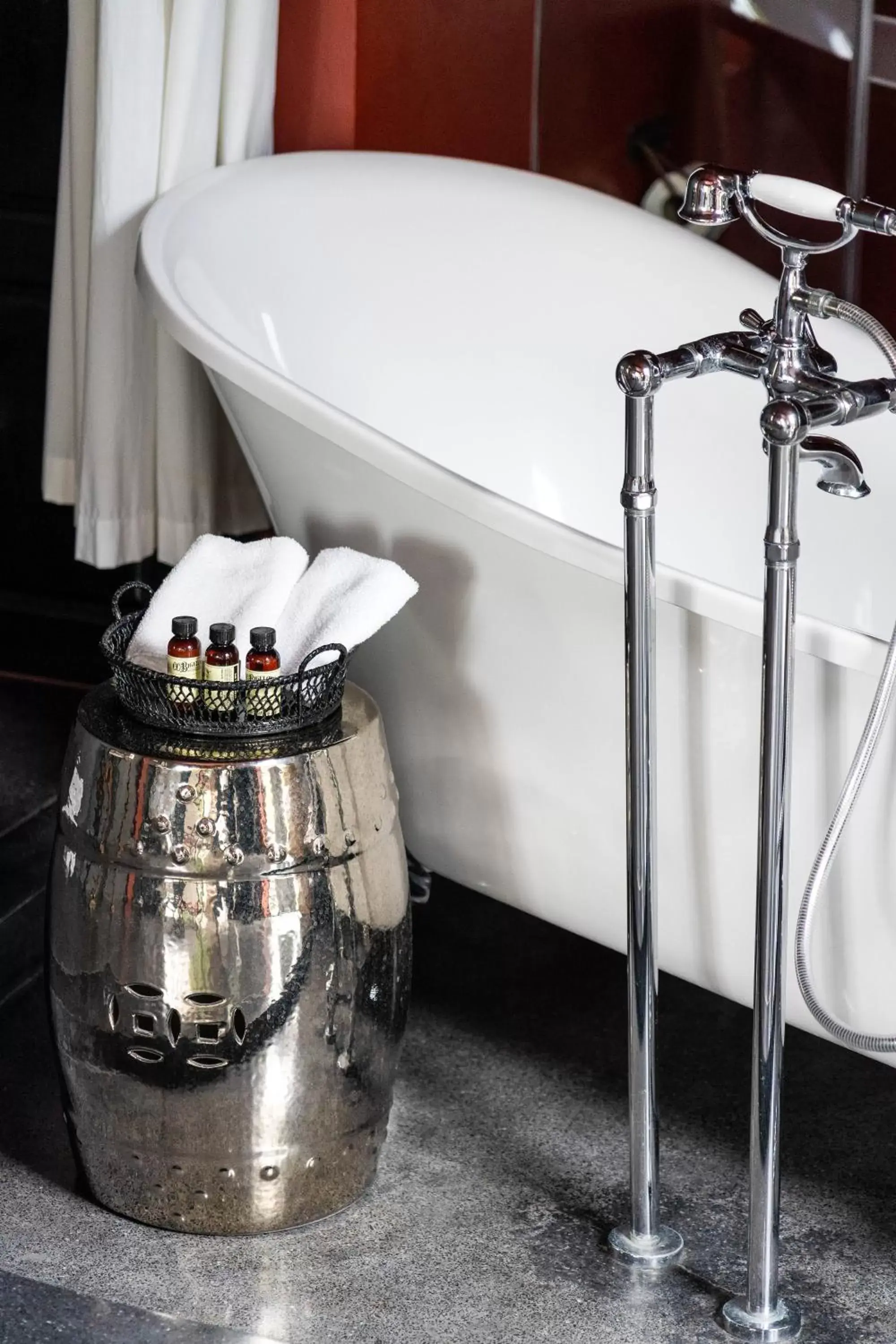 Bath, Bathroom in Amdaeng Bangkok Riverside Hotel - SHA Plus Certified