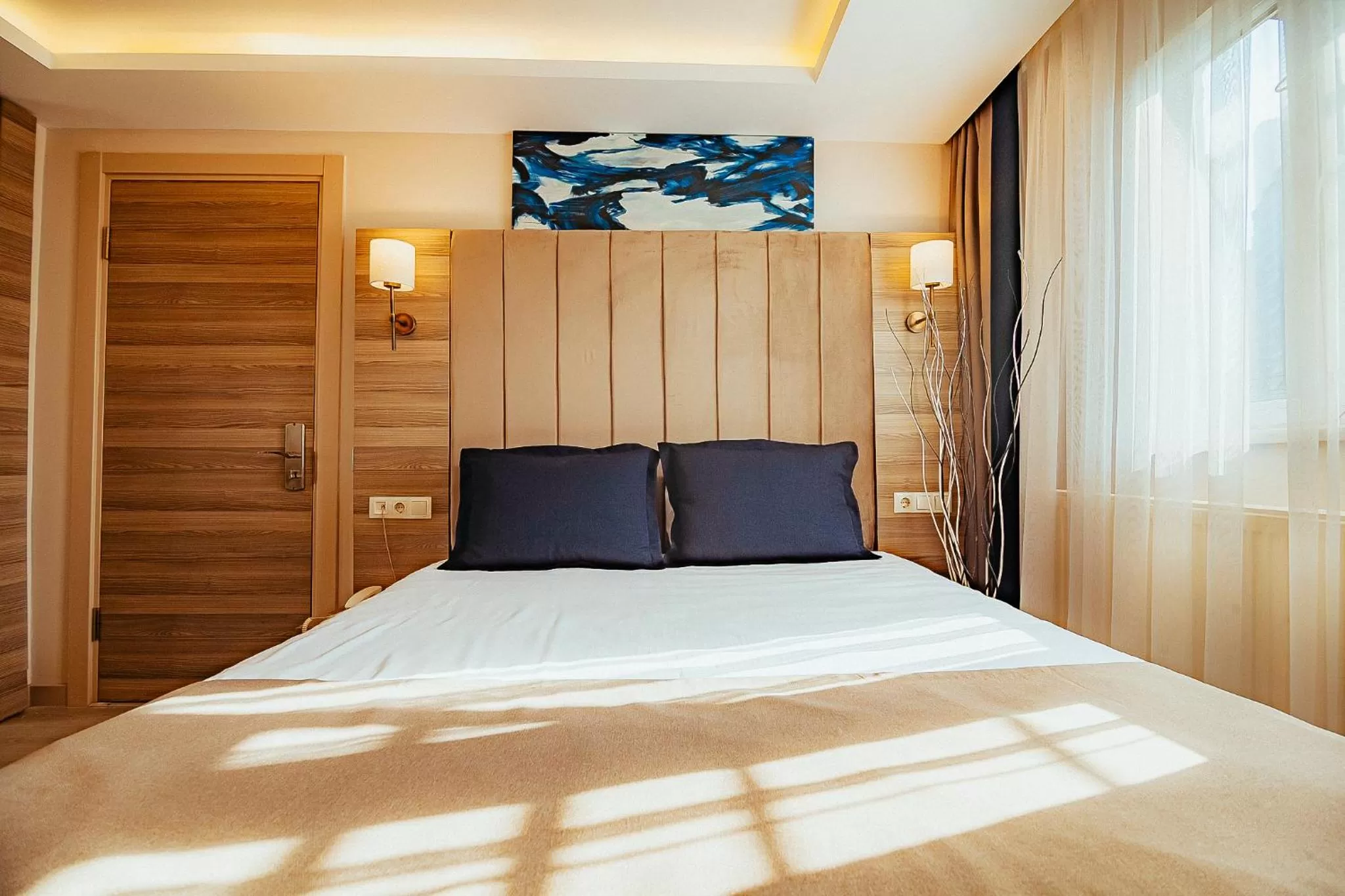 Photo of the whole room, Bed in The Milltown Hotel