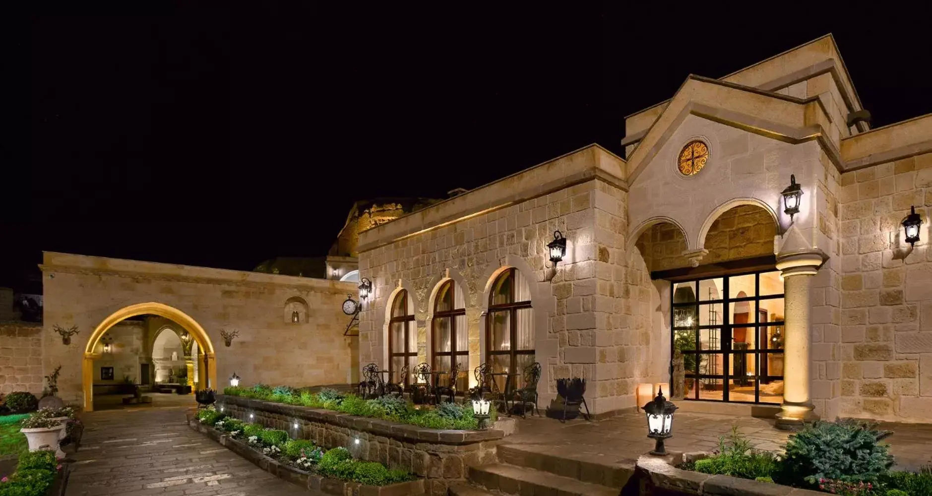 Property building in Seraphim Cave Suites & SPA Property building in Seraphim Cave Suites & SPA